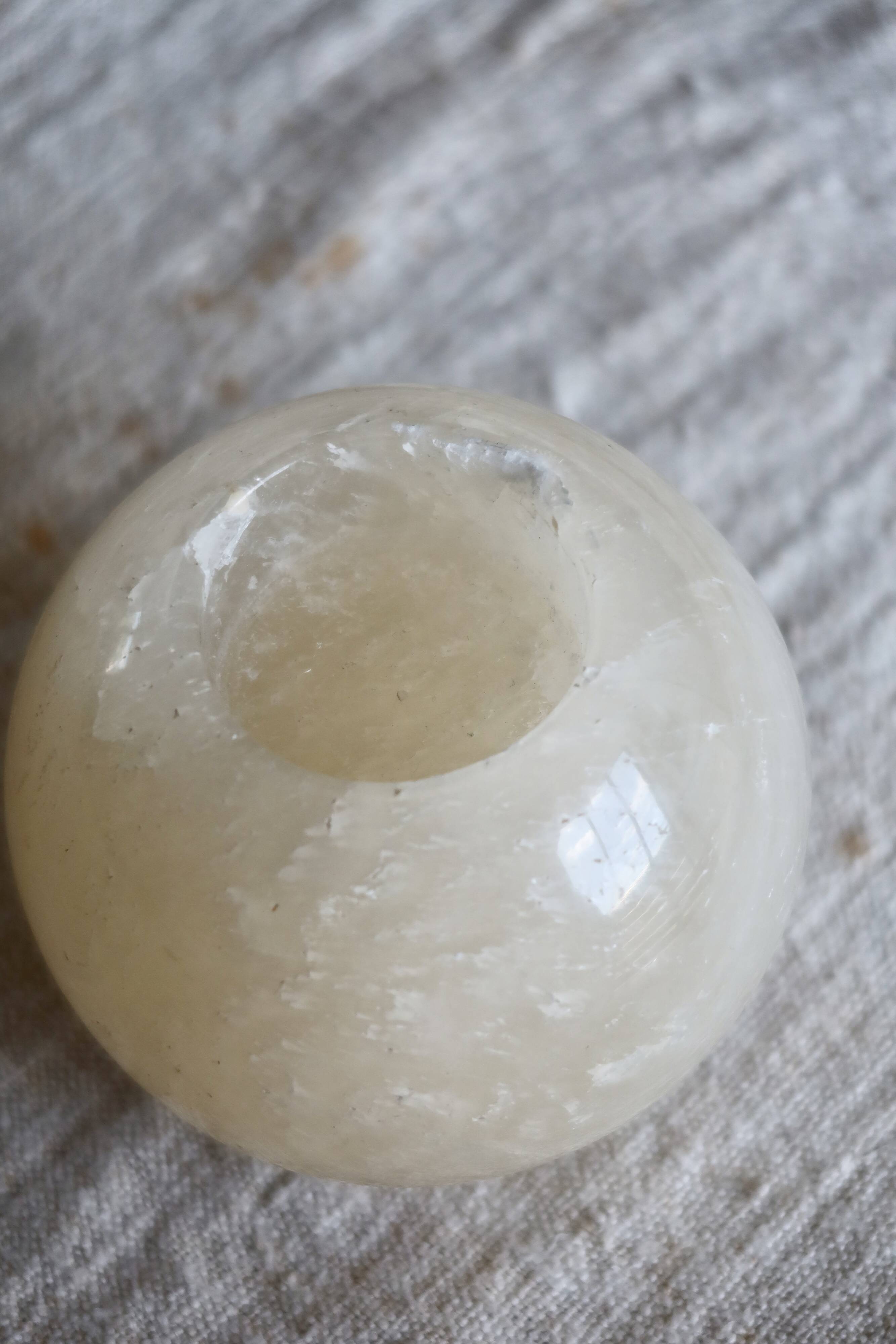 Vintage round stone candle holder in marble style - Light beige shade