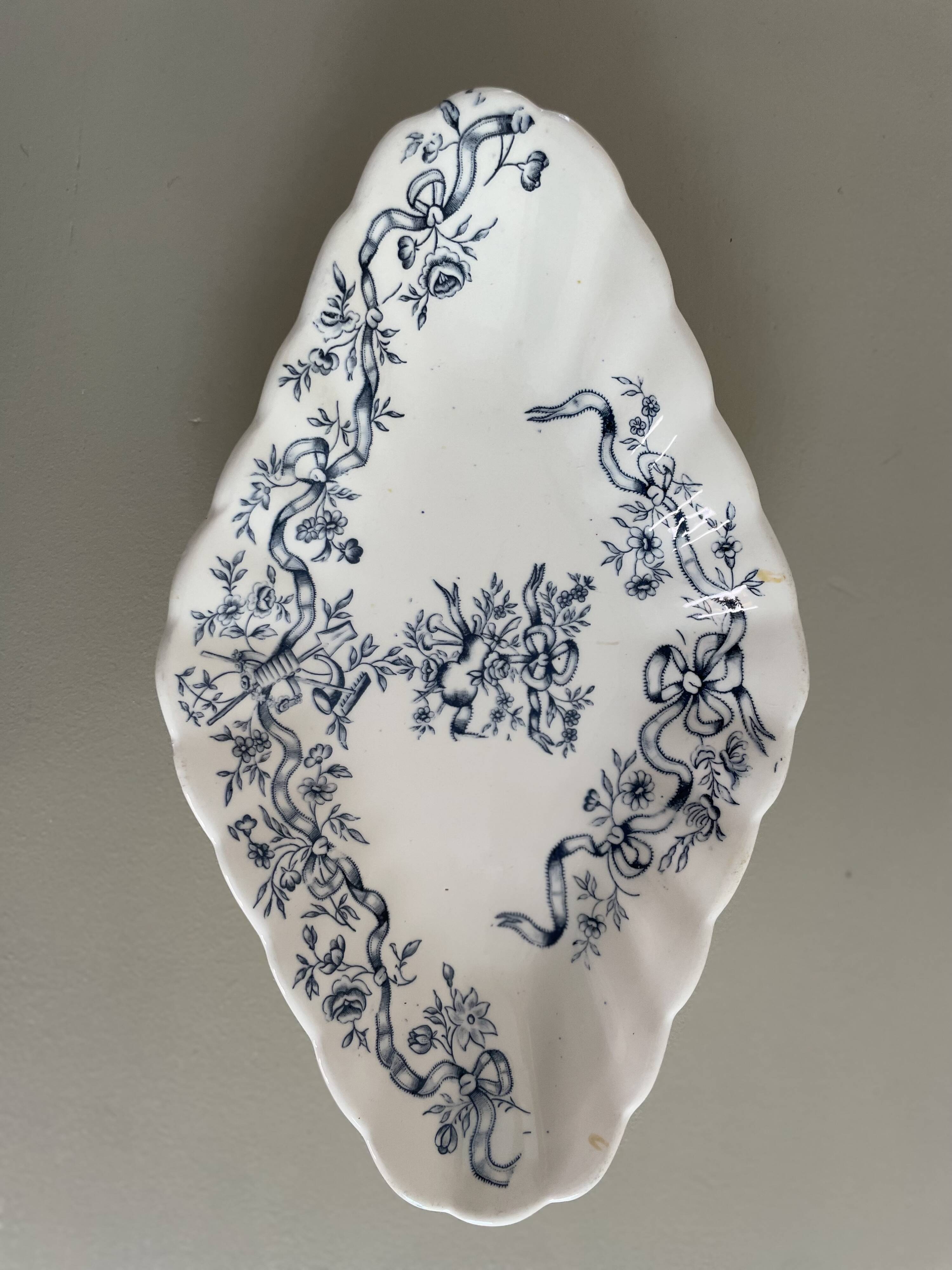 Longchamp ironstone dish Ribbon model
