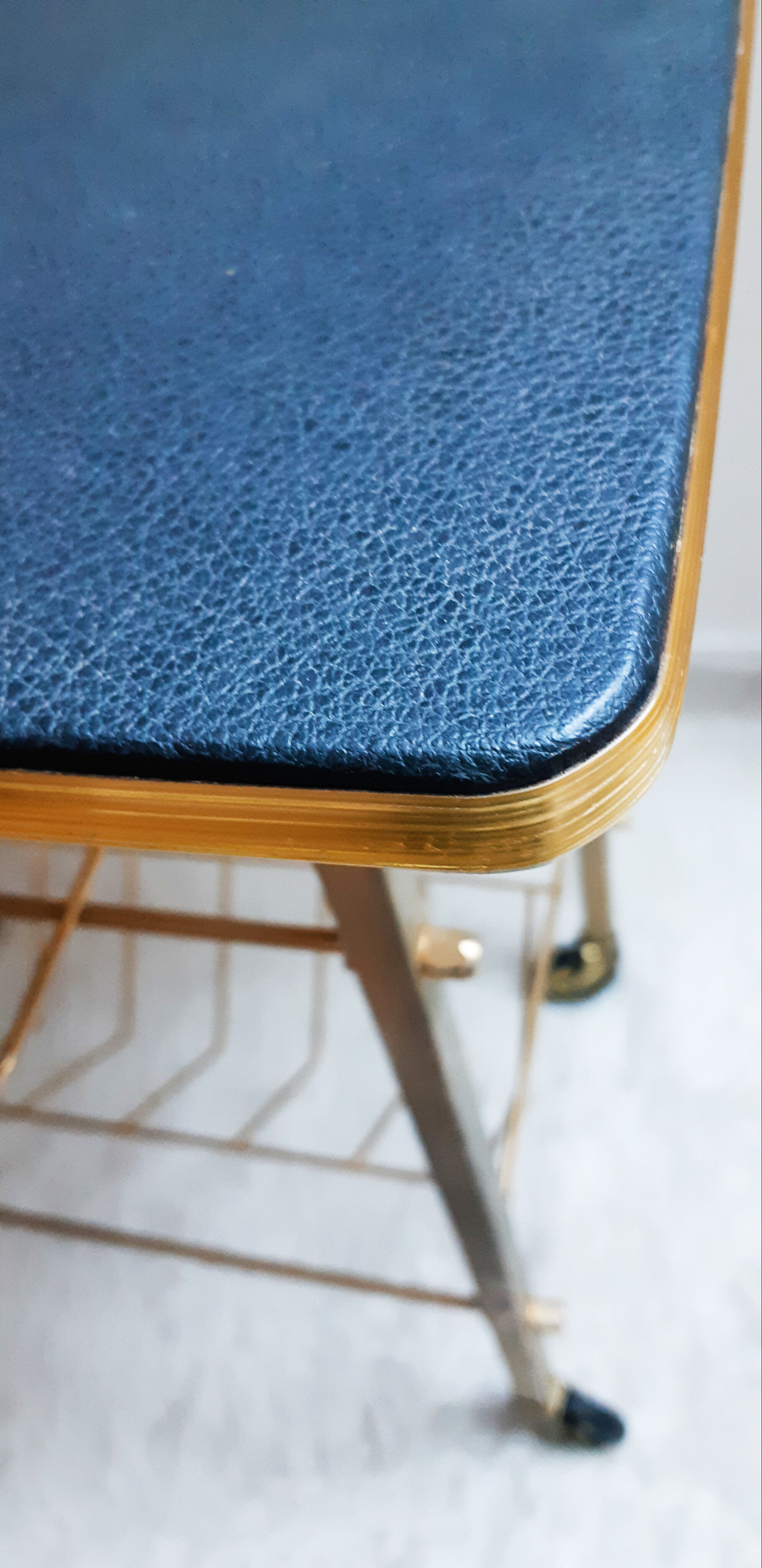 Electrophone door table, magazine door