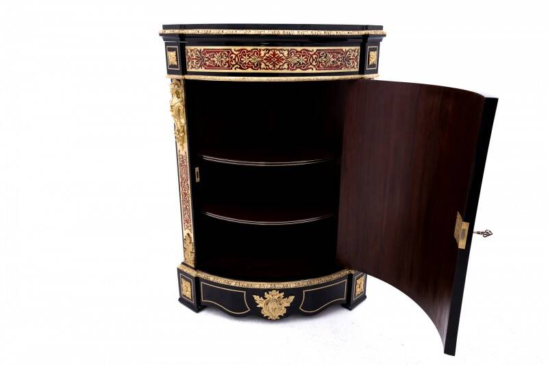 Antique corner chest of drawers in the Boulle style, France, mid-19th century. After renovation.