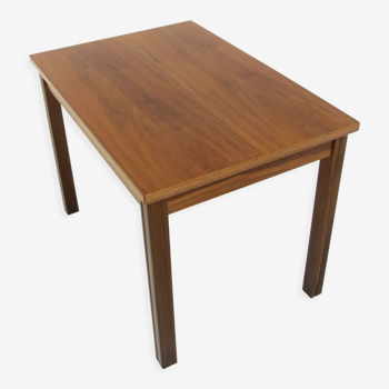 Table d'appoint scandinave en noyer, Suède, 1960