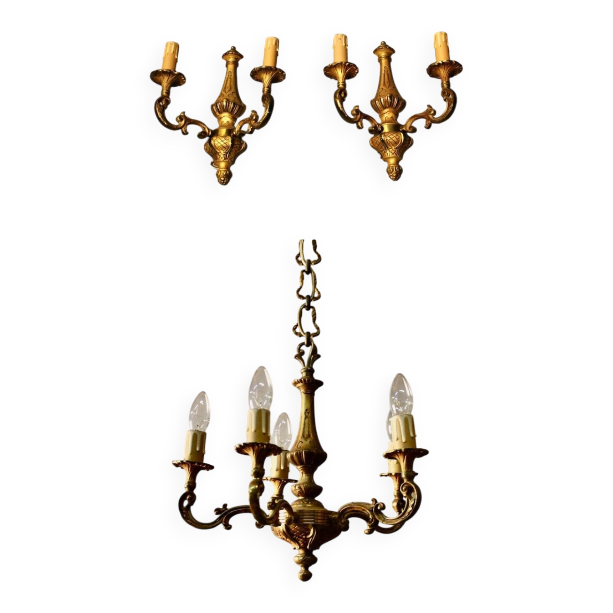 Bronze chandelier with 5 arms and its pair of 2-light wall sconces.