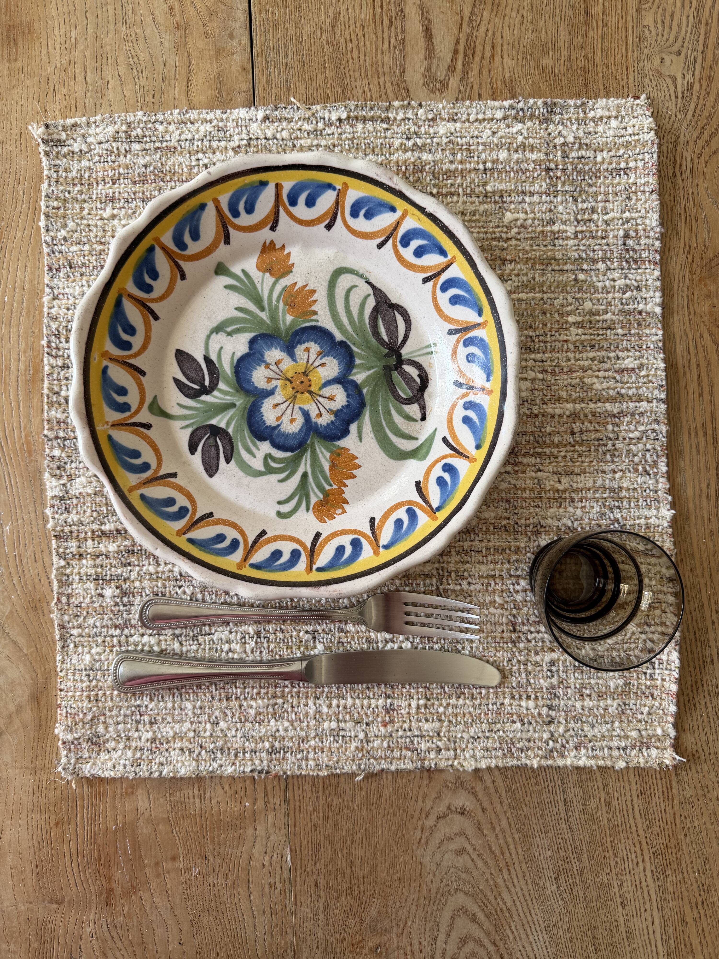 Assiette vintage en céramique peinte à la main
