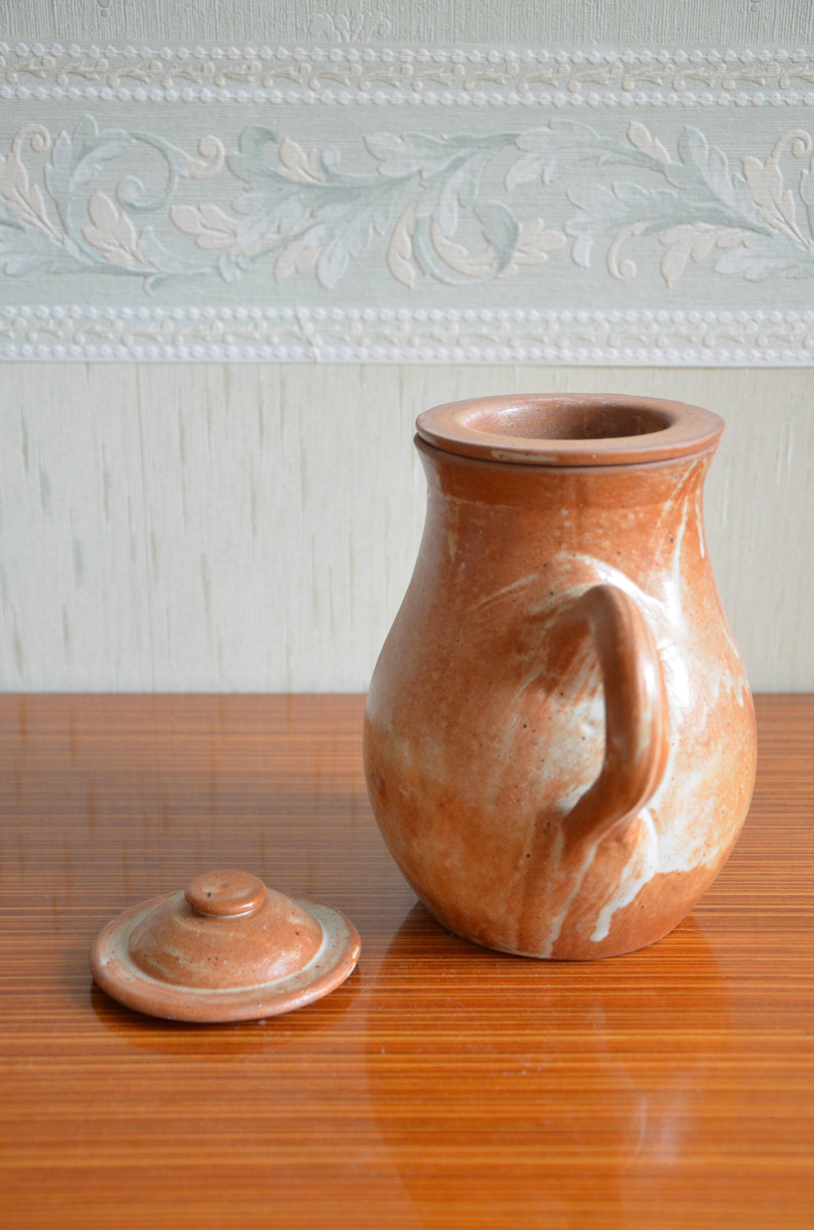 Teapot and its sandstone milk pot