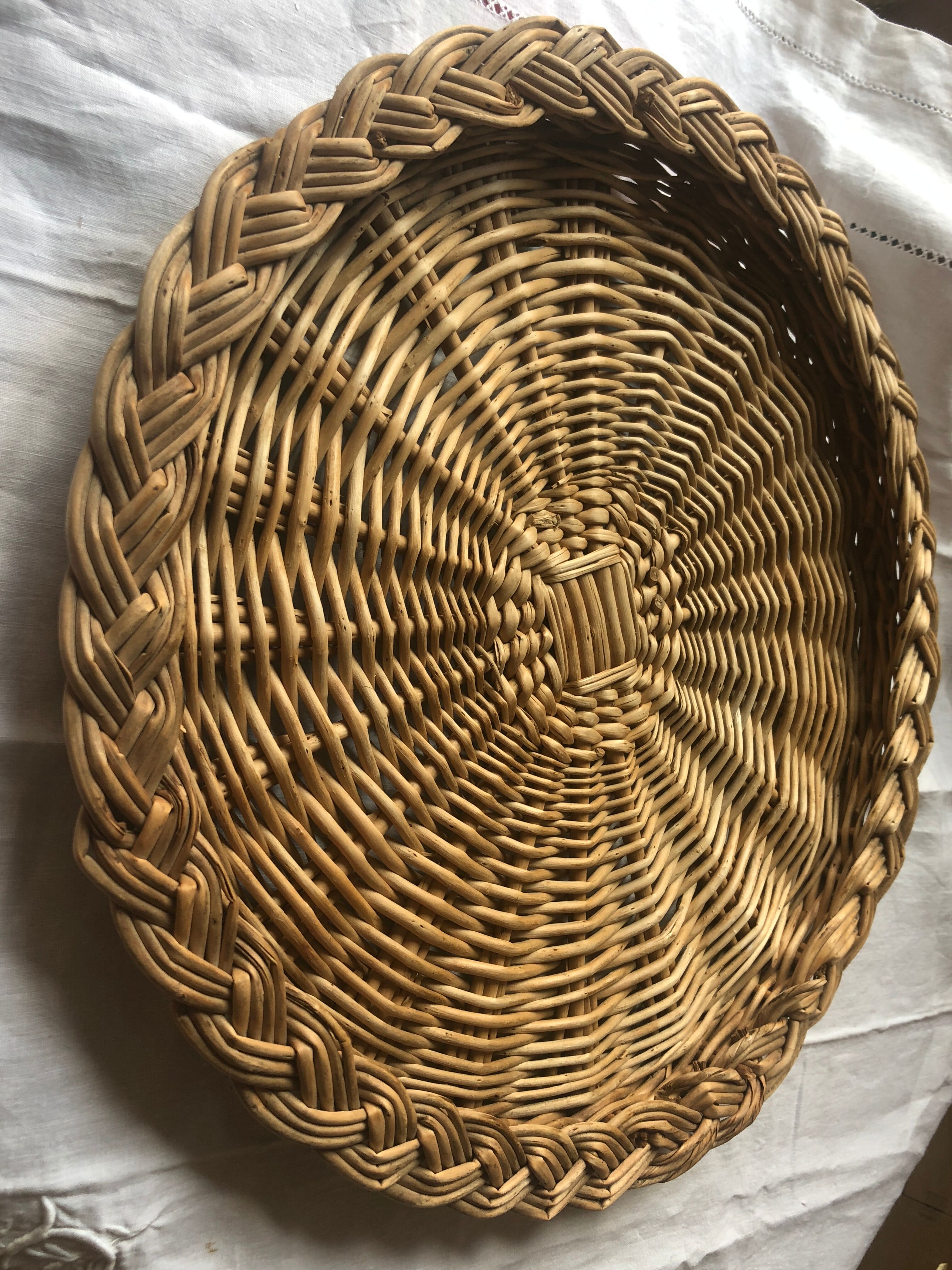 Wicker tray