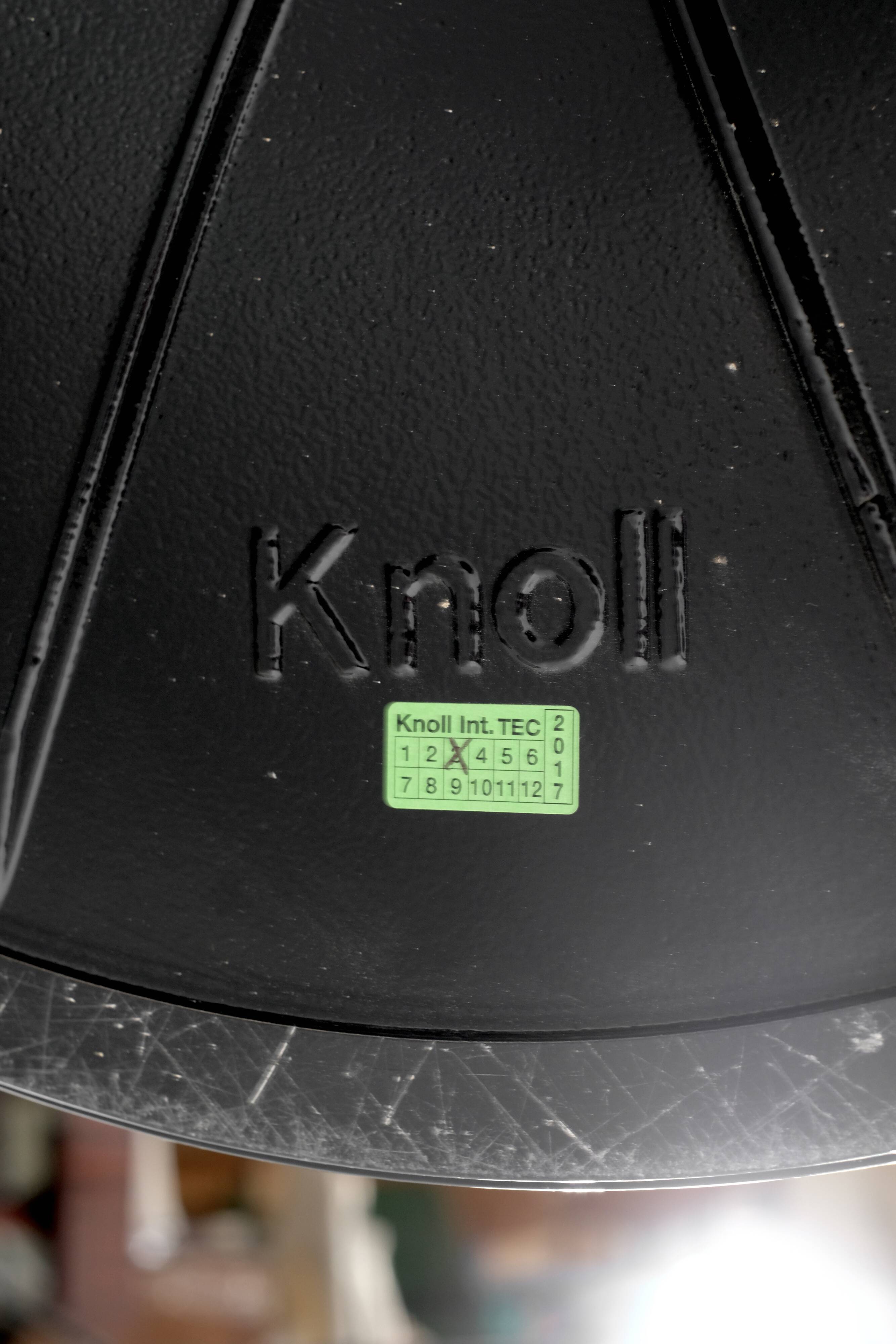 Wooden "Tulip" table by Eero Saarinen for Knoll Studio, USA 1958.