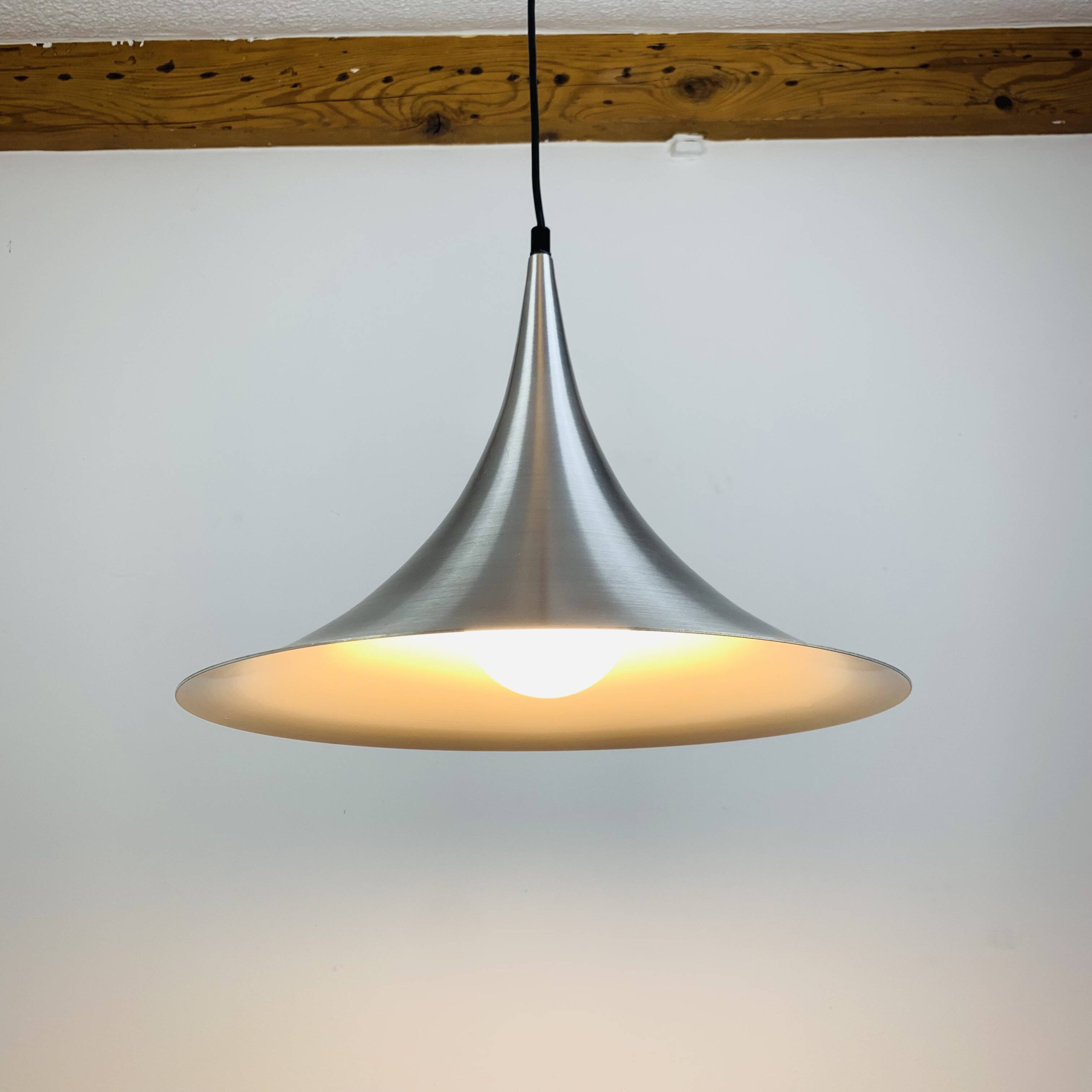 Suspension tulipe scandinave acier brossé space age