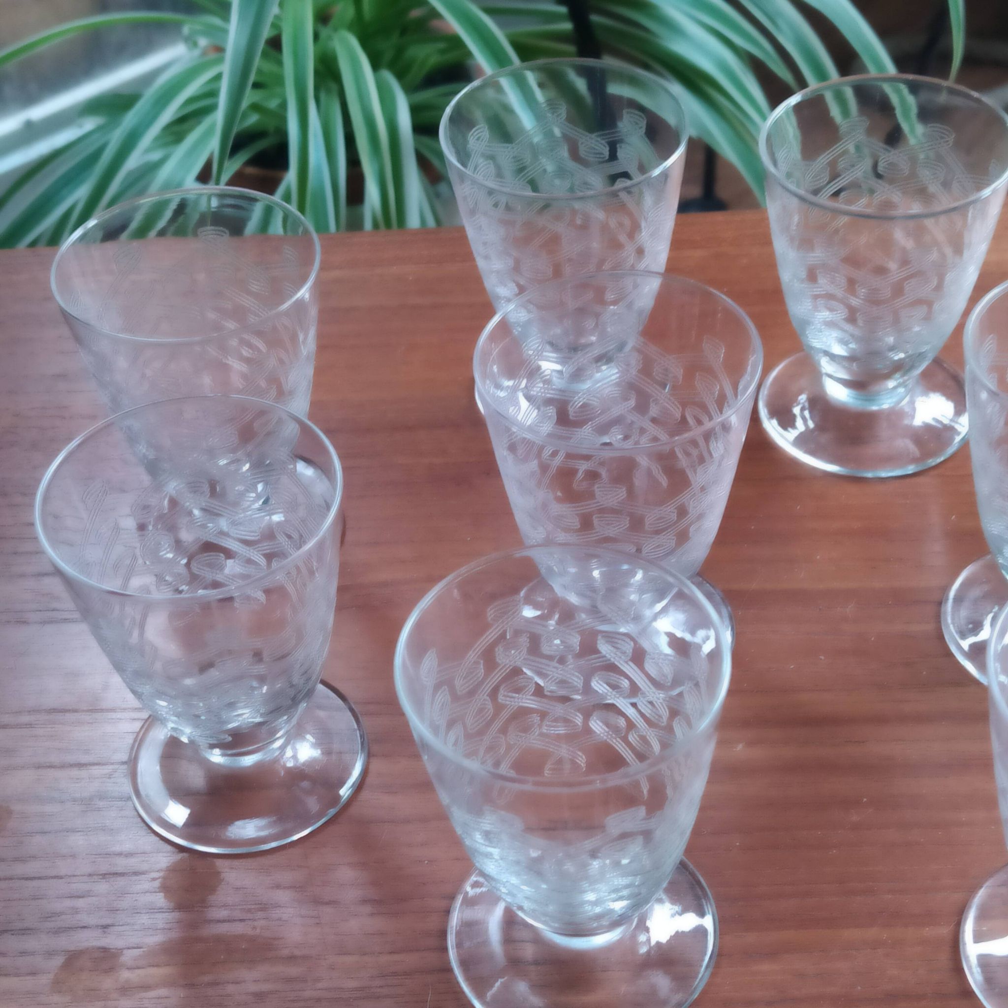 set of 10 engraved crystal liqueur glasses from the 1930s