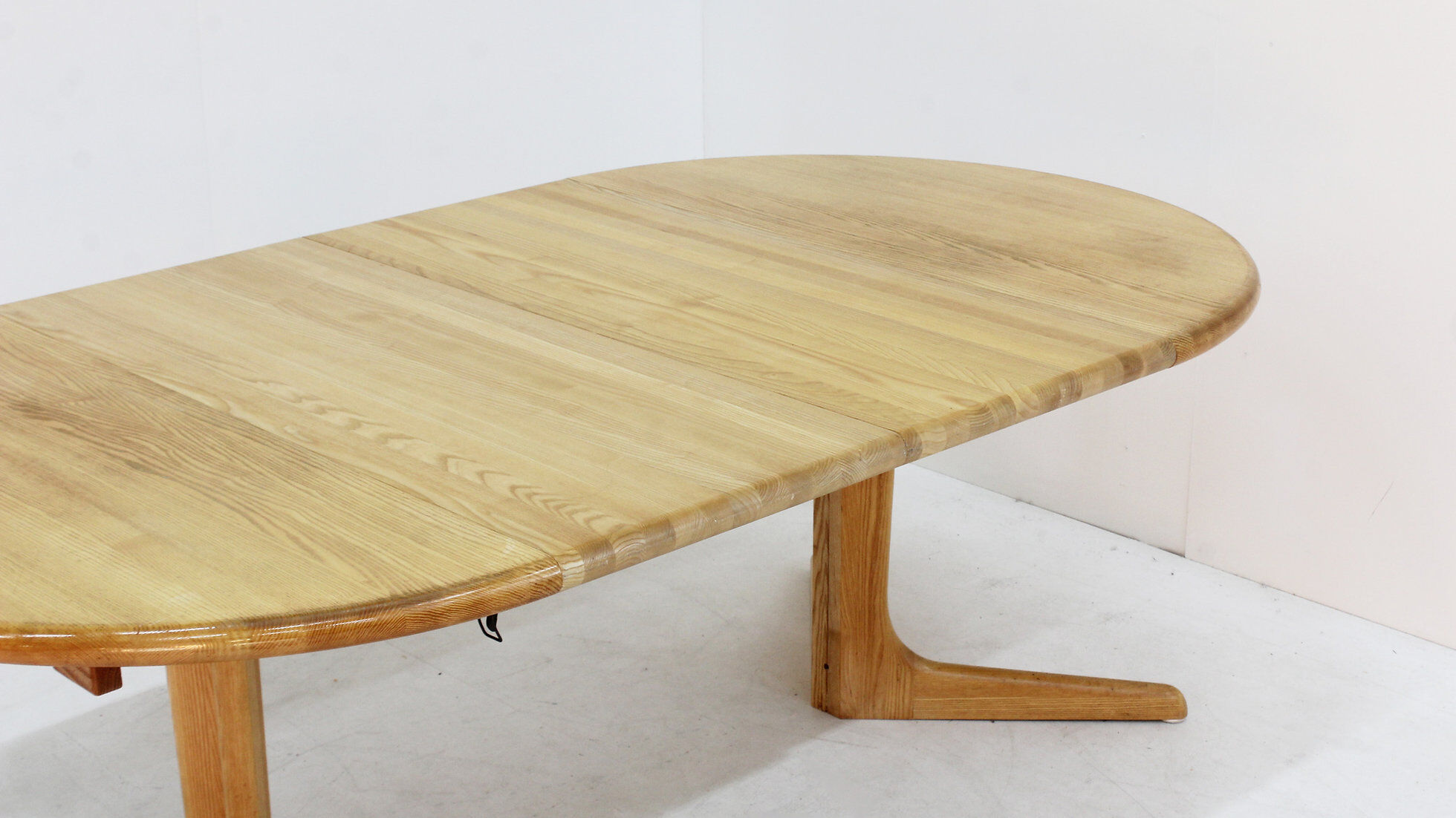 Vintage Danish round extendable dining table solid oak 1960s