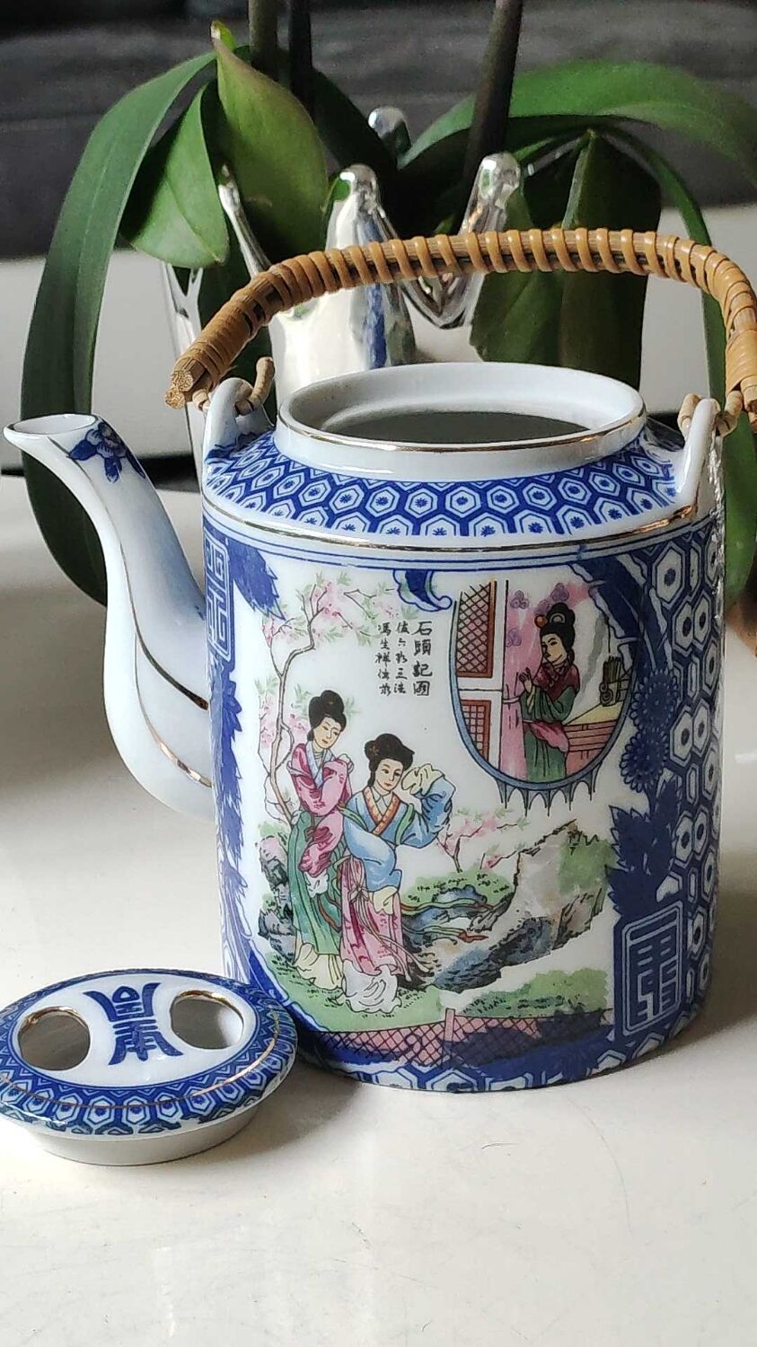 Japanese fine porcelain teapot, Geisha/cherry blossom patterns, Bamboo imitation handle