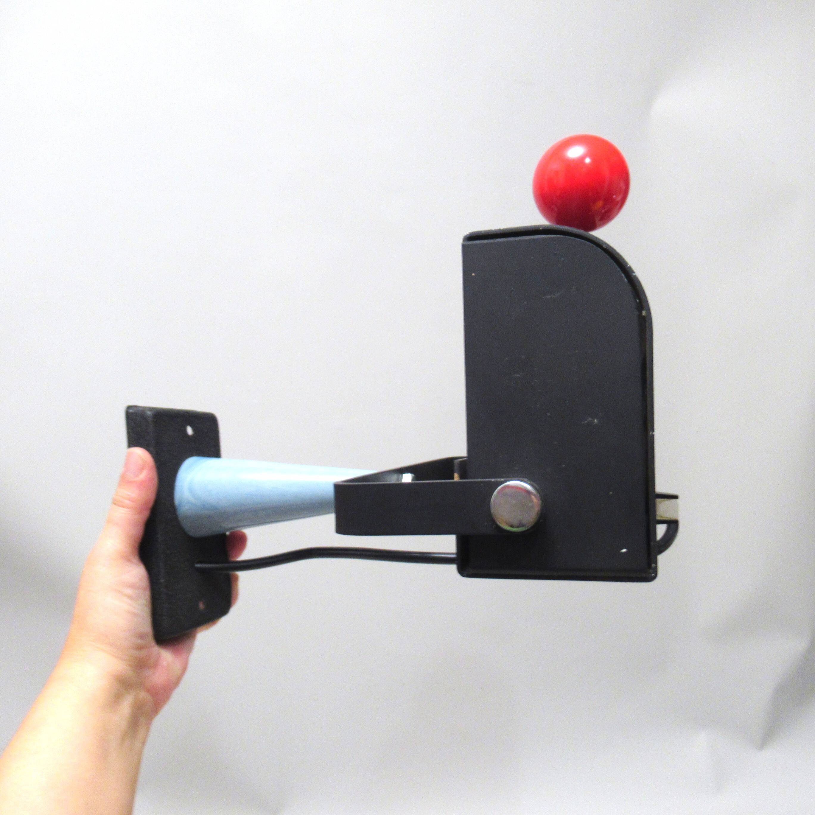 Italian post-modern wall light from the 1980s.