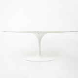 Oval dining table by Eero Saarinen for Knoll International, 1960s.