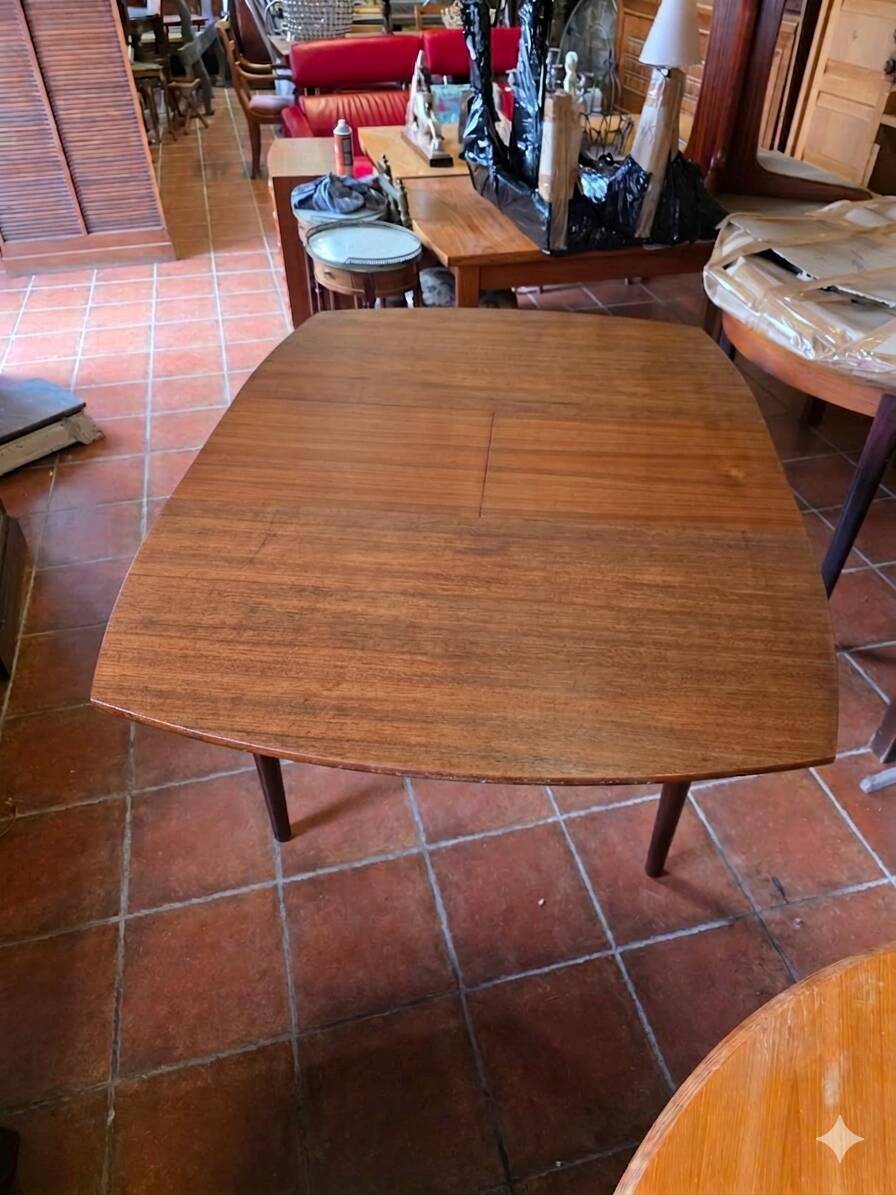 Scandinavian extendable teak table from the 1960s (butterfly extension)