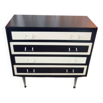 Vintage 4-Drawer Chest of Drawers