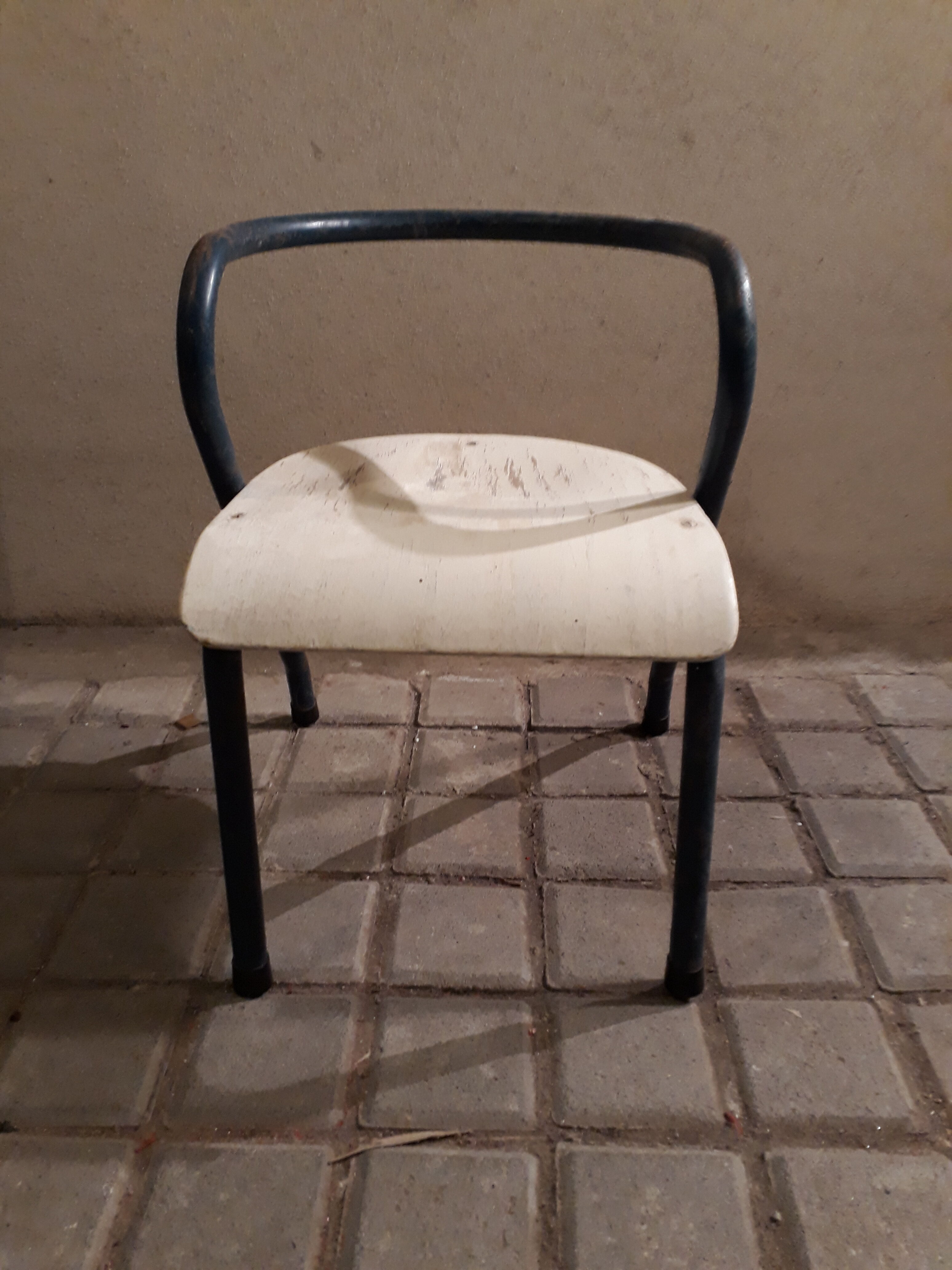 Chaise Mullca design de Jacques Hitier vers 1950