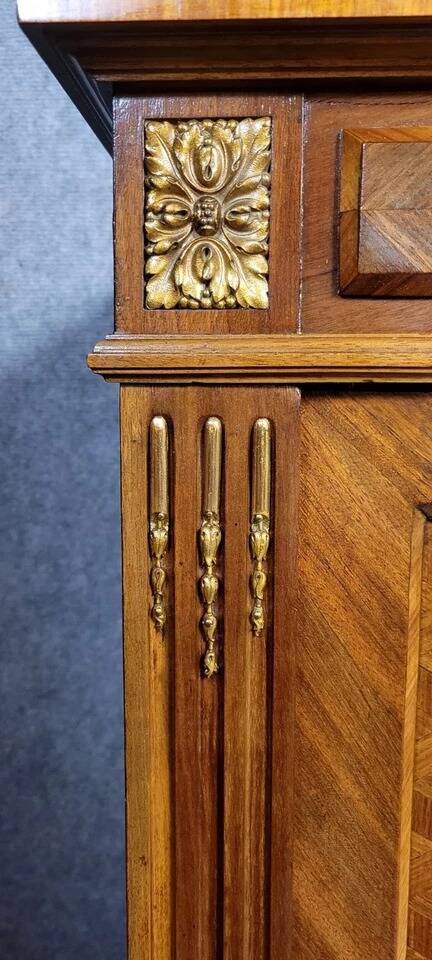 Antoine BASTET in Lyon: Rare Louis XVI style library