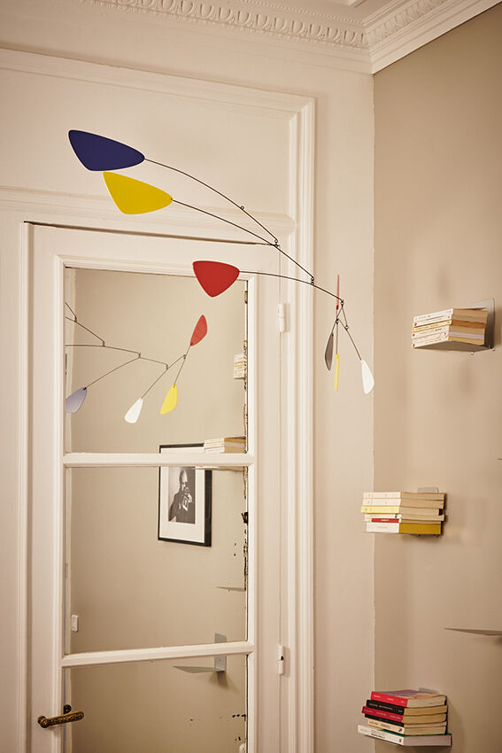 Volta suspended mobile