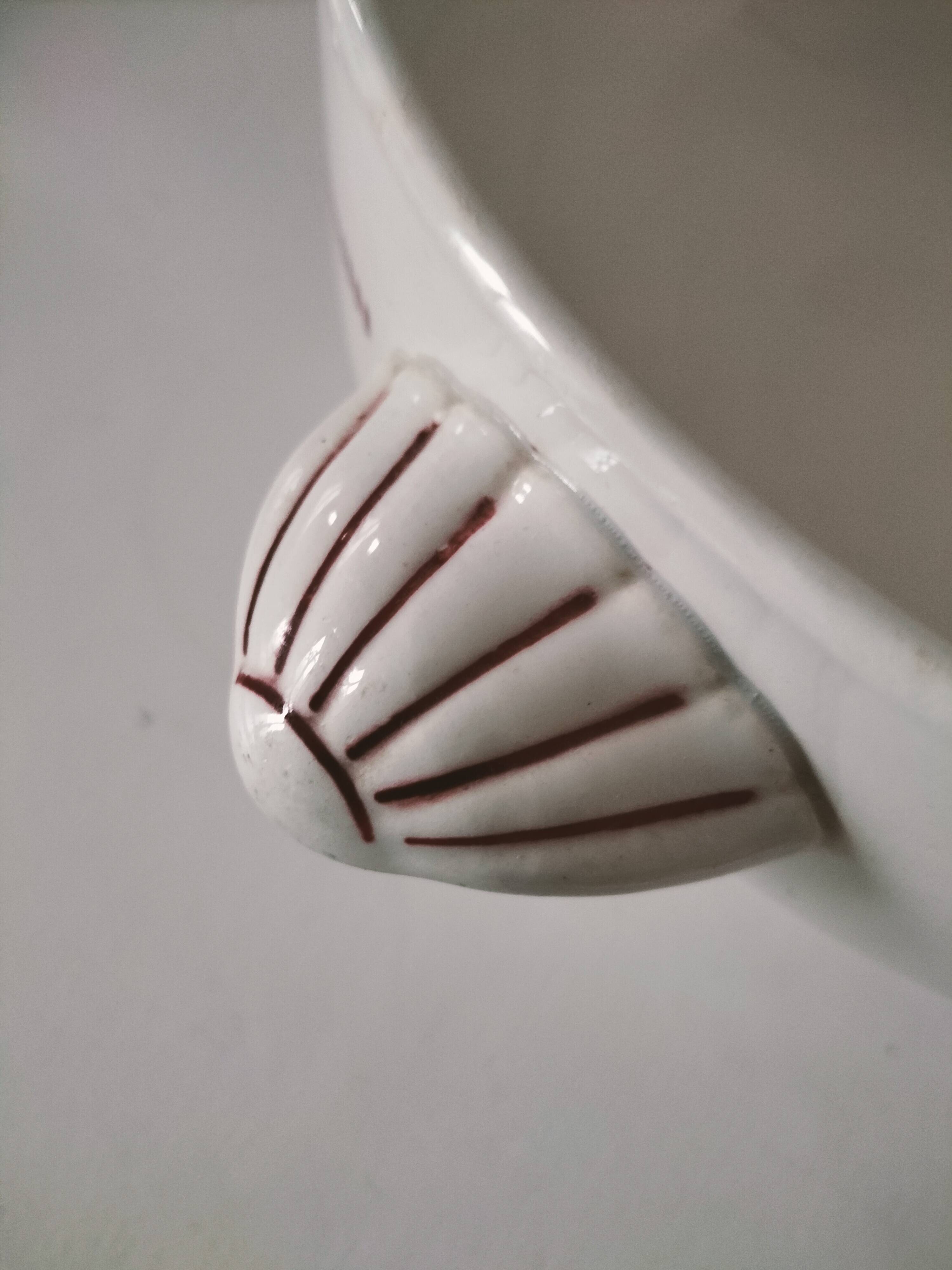 Digoin Sarreguemines Atlantic pattern tureen, deep red rose decoration