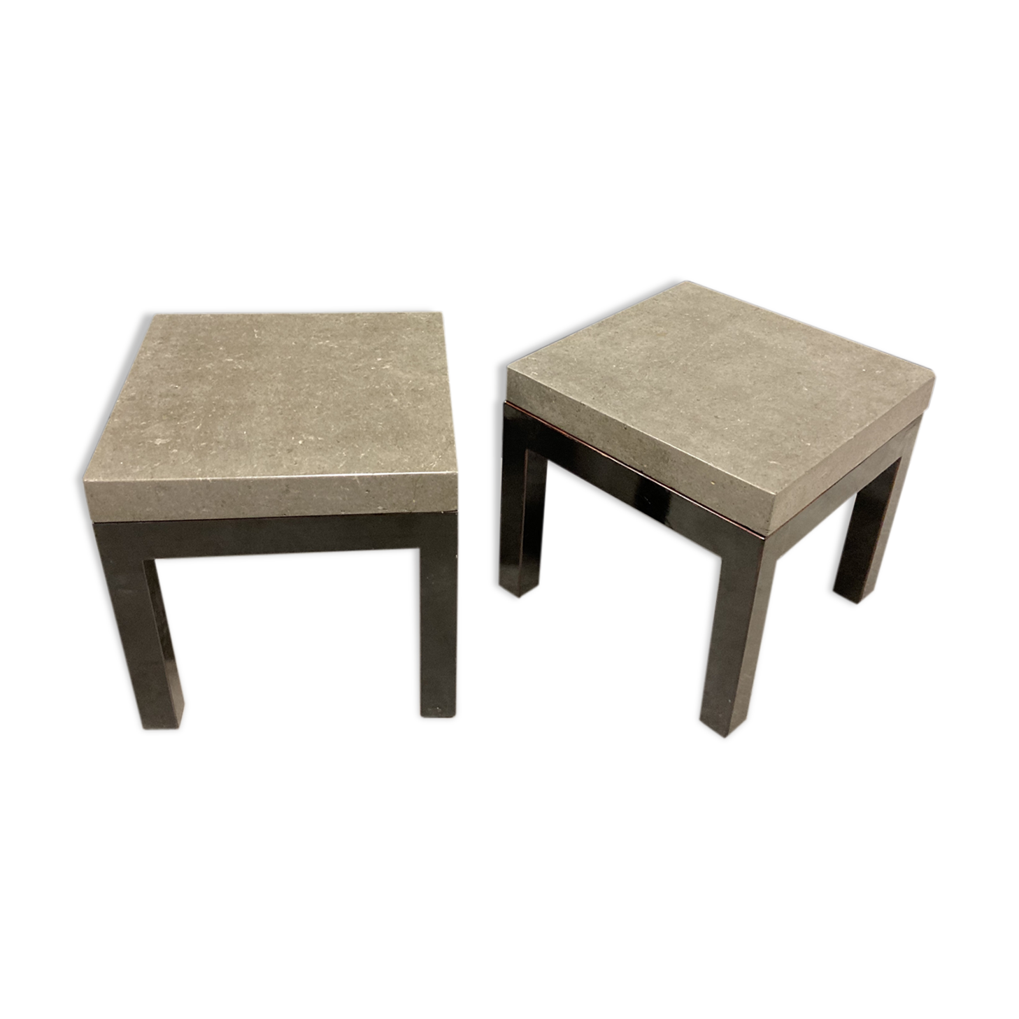 Set of two side tables
