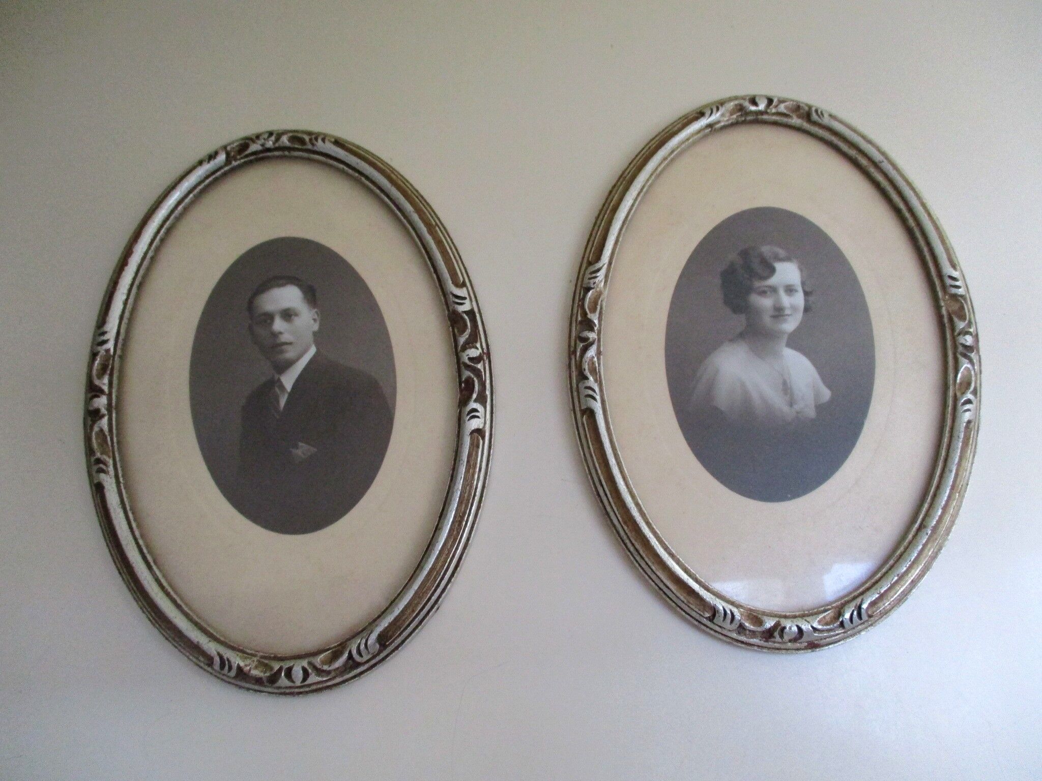 Pair of old oval art deco frames