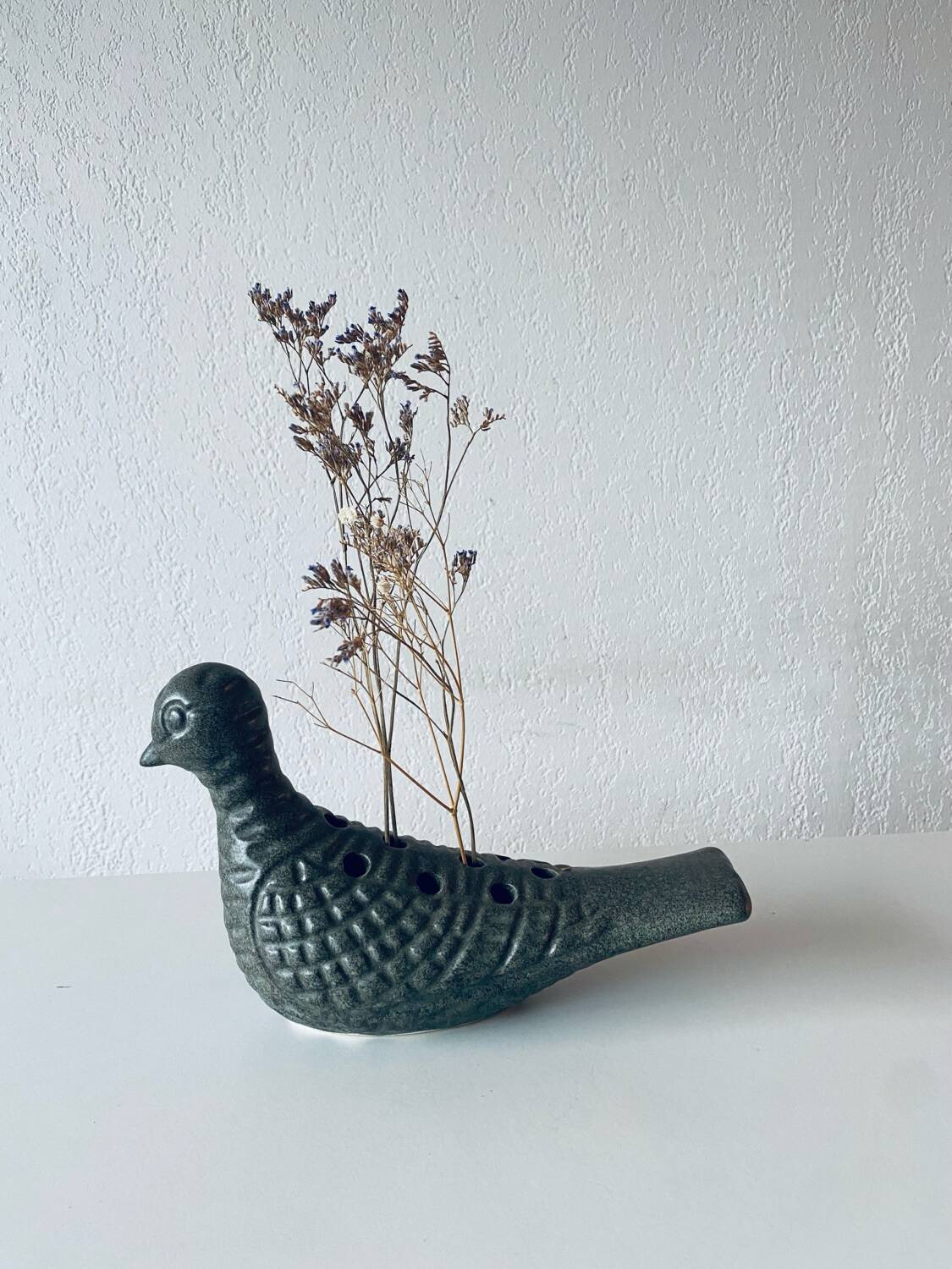 Bird-shaped vase signed Le potier Menton