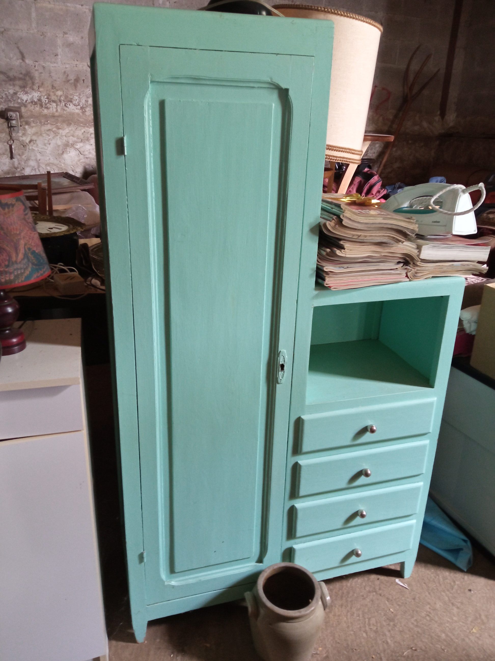 chest of drawer asymmetrical wardrobe year 20-30 art deco