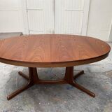 Baumann dining table
