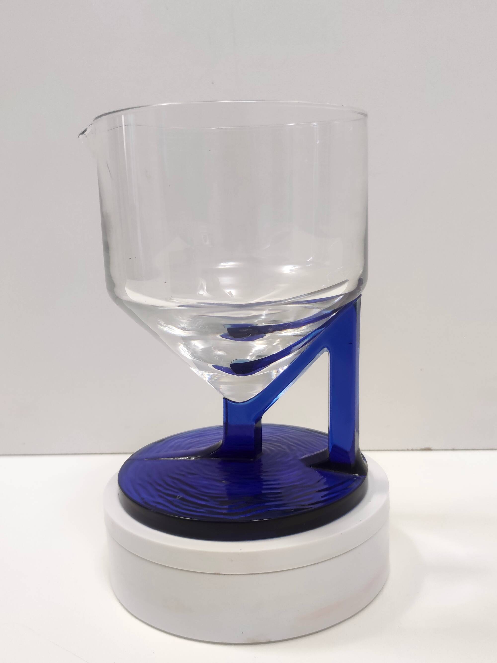 Pichet en verre transparent et bleu postmoderne, Italie