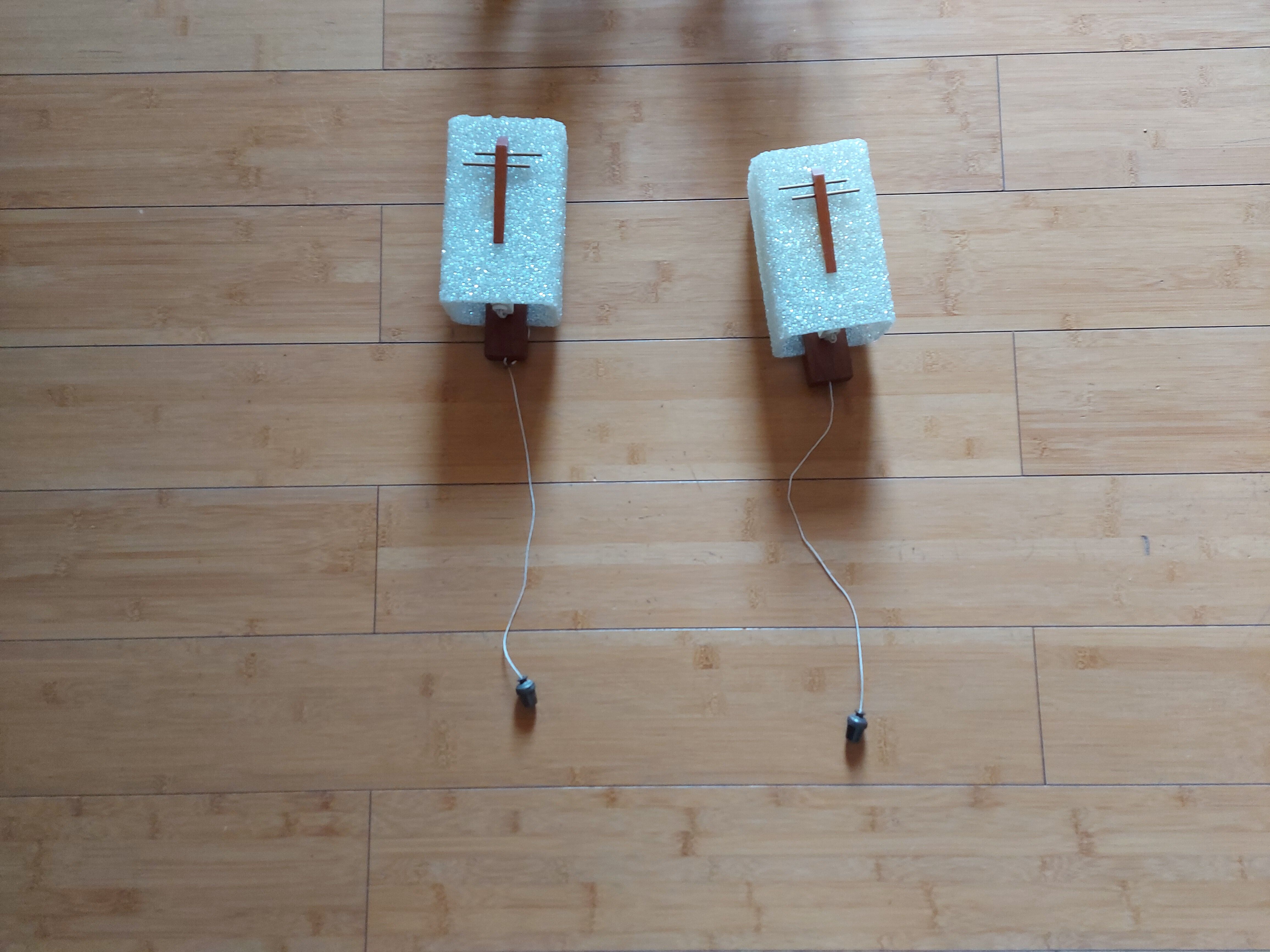 Scandinavian suspension with its two wall light