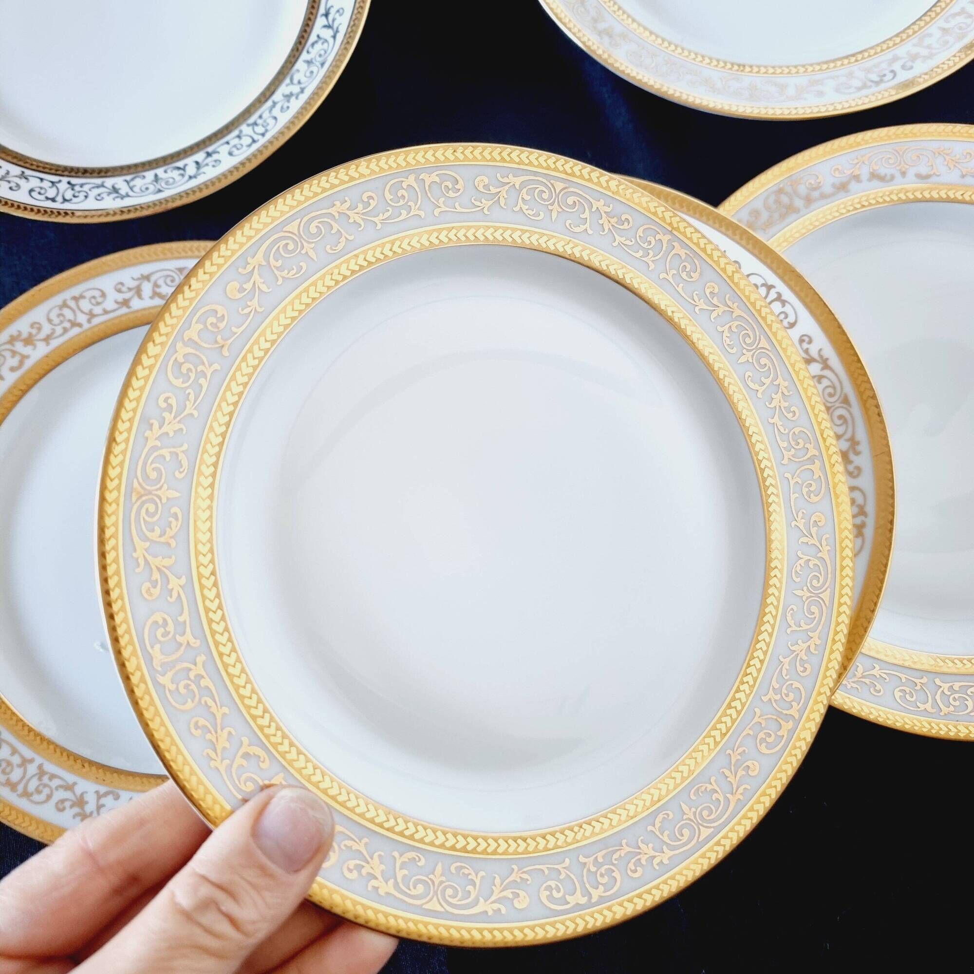 Set of 6 Limoges porcelain soup plates, decorated with gold 24