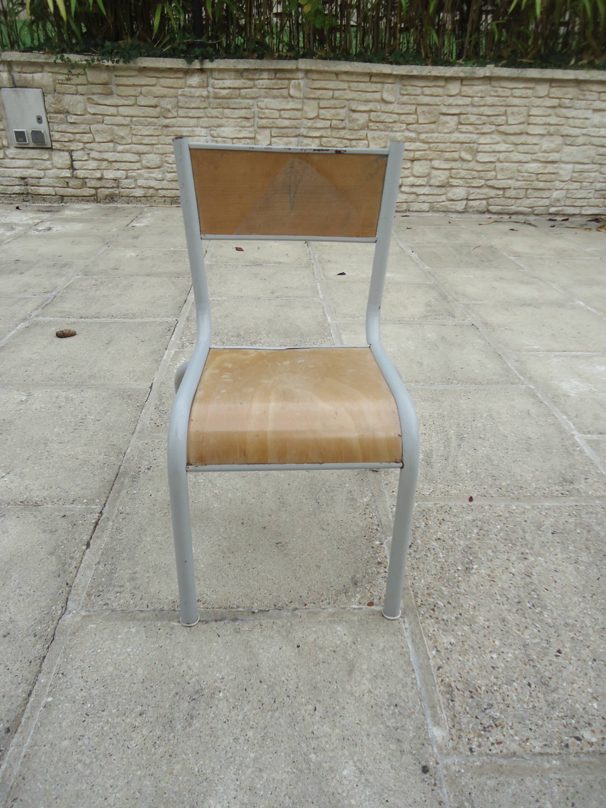 Bureau d’écolier et sa chaise assortie, année 70