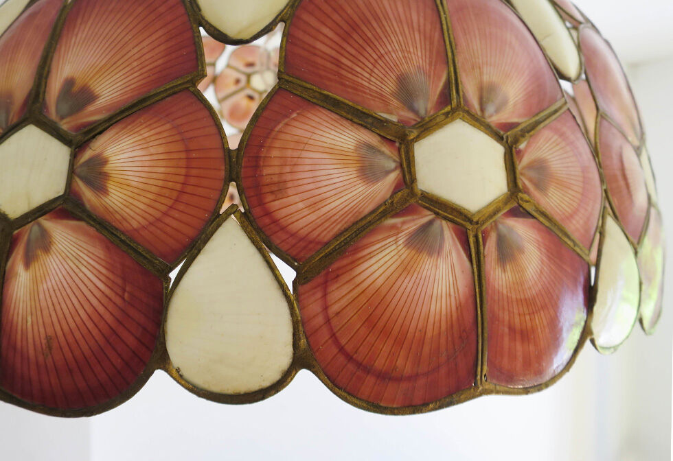 Capiz floral hanging lamp