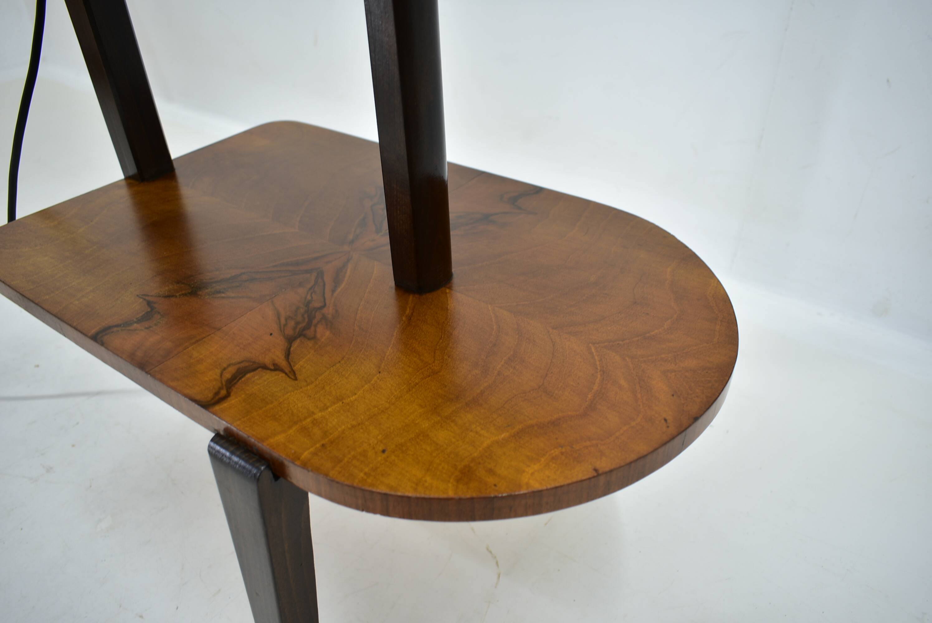 Lampe de sol Art Déco par Jindrich Halabala, années 1940.