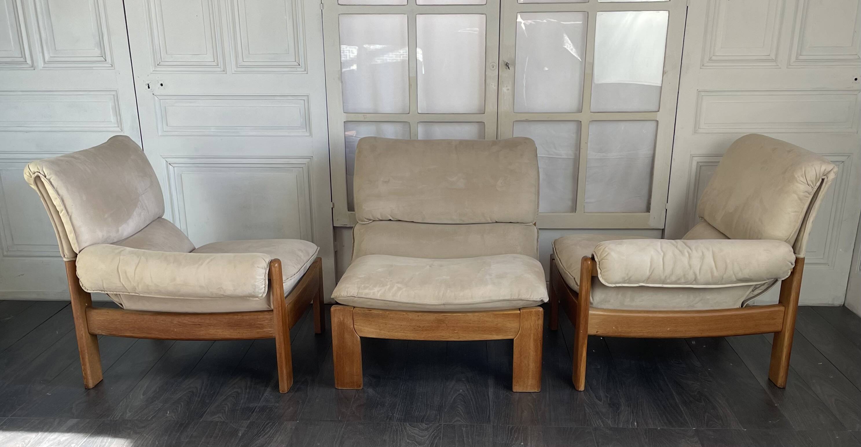 Canapé trois modules en alcantara beige