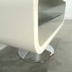 Witte tafel met afgeronde hoeken en glassen blade, tv meubel
