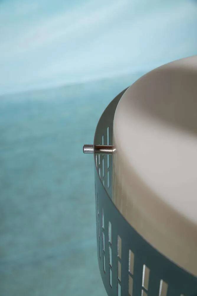 Minimalist 1970s aluminium suspension, mid-century light fixture.