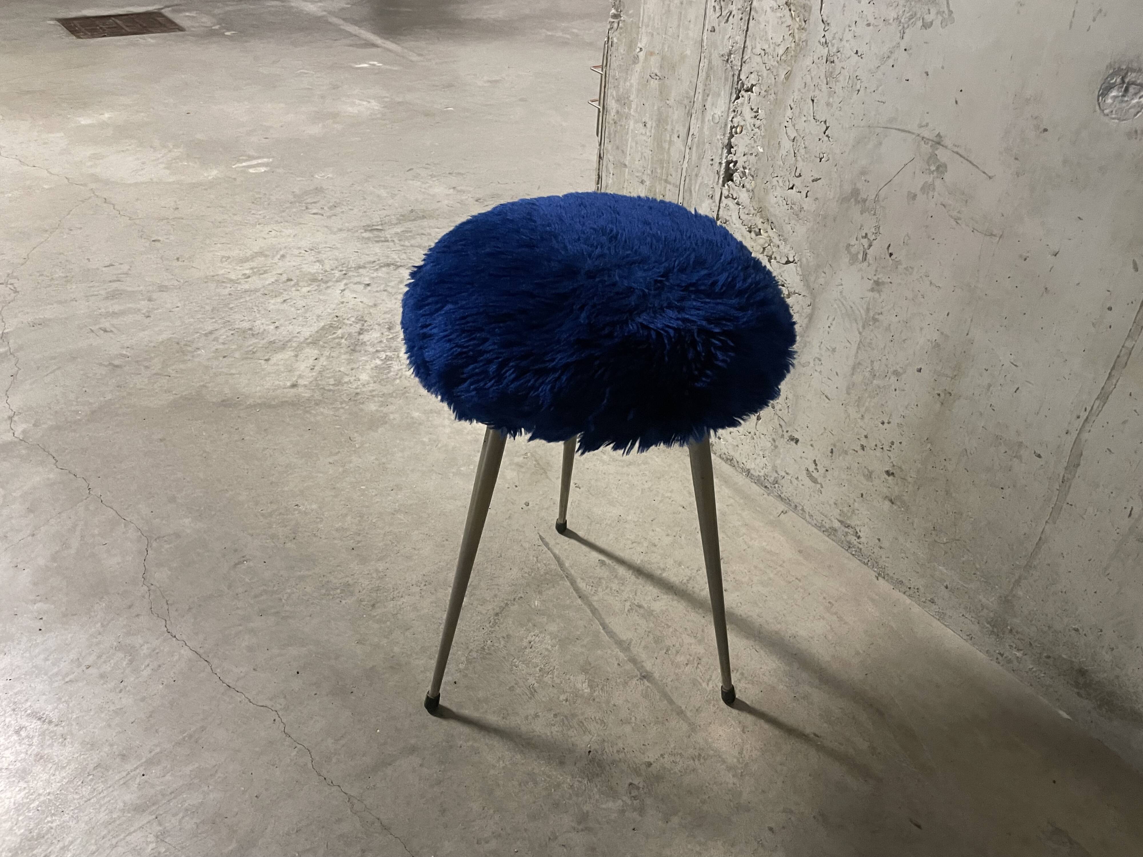 1970s tripod stool