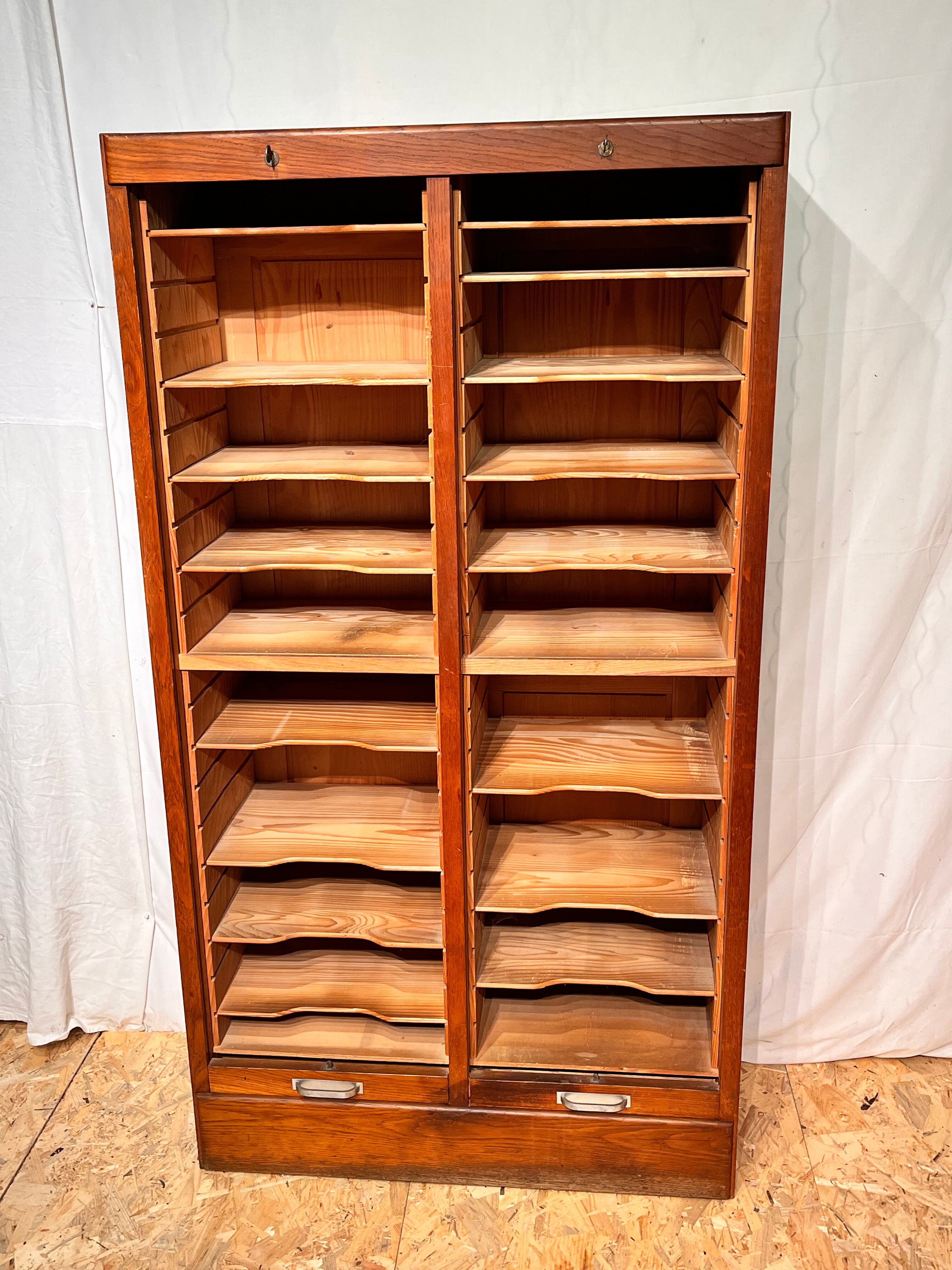 Vintage curtain binder 1960