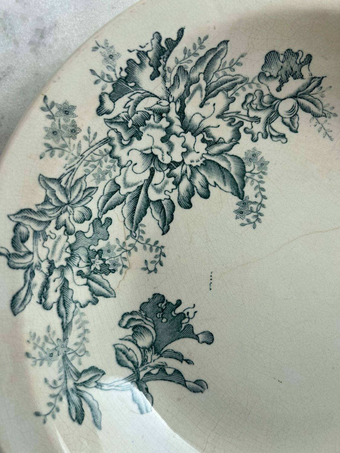 Large salad bowl with floral decoration Givor