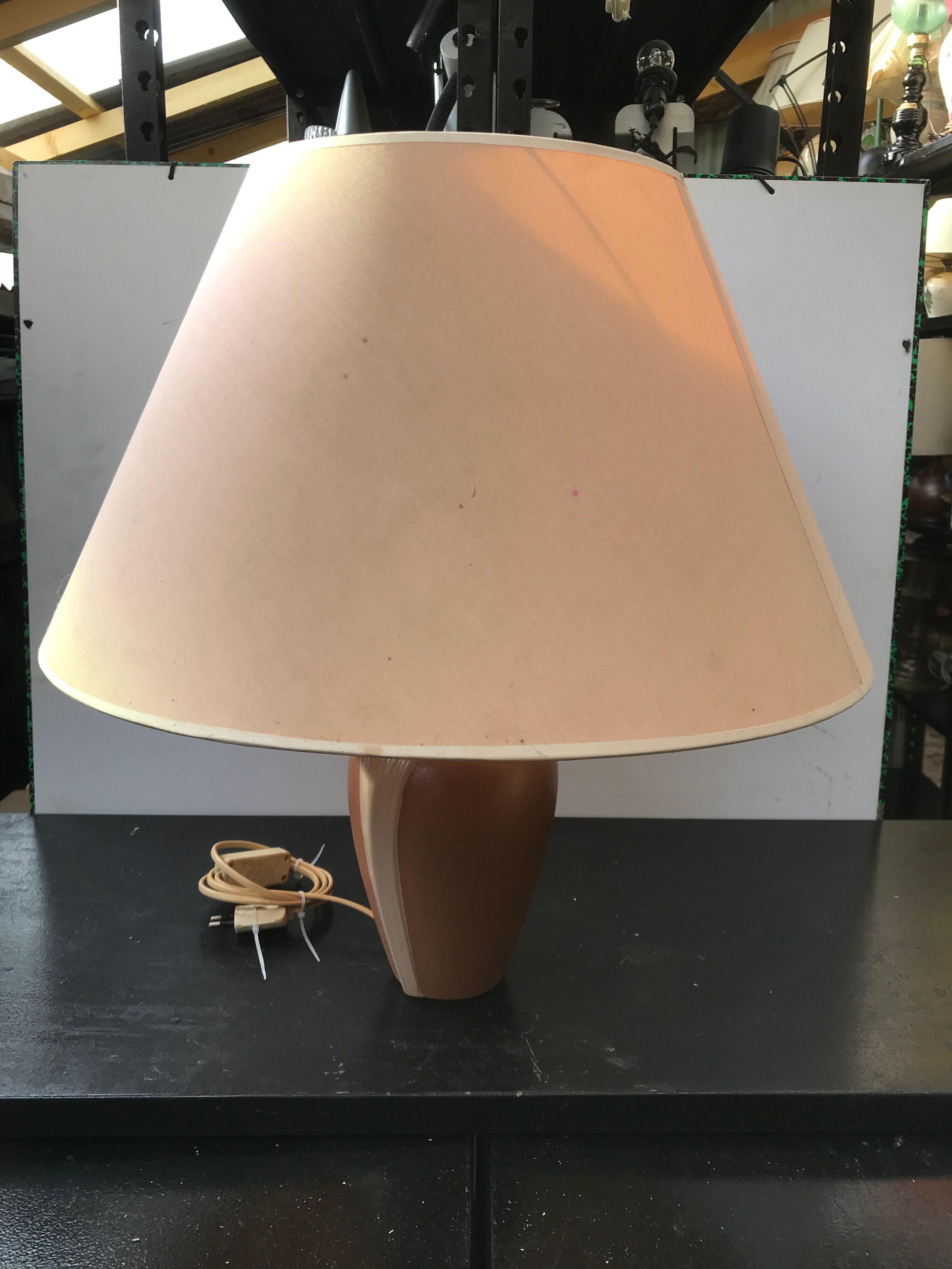 Former schuytener ceramics robert lamp - vintage cream lampshade