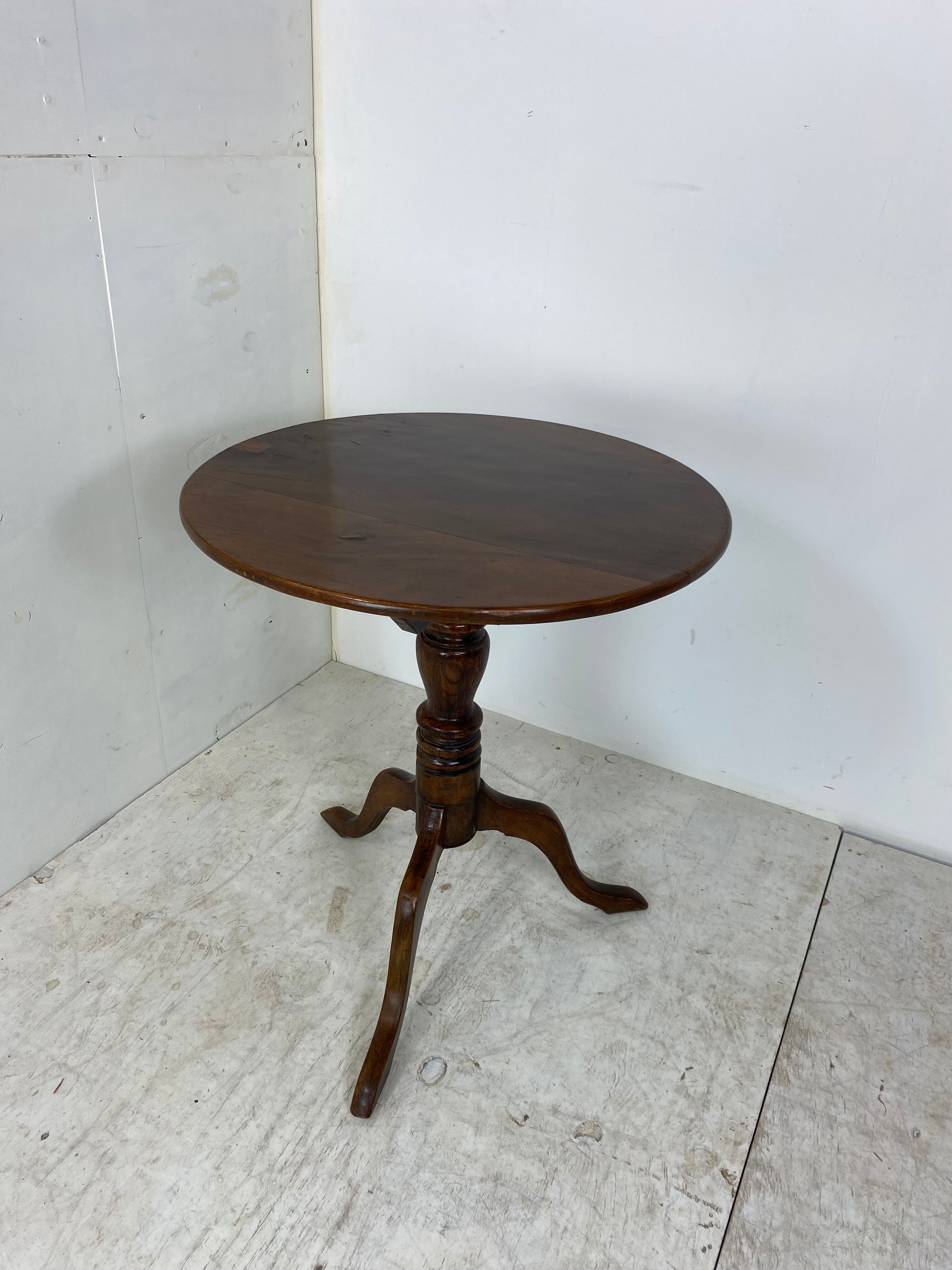 Table centrale circulaire inclinable antique George III