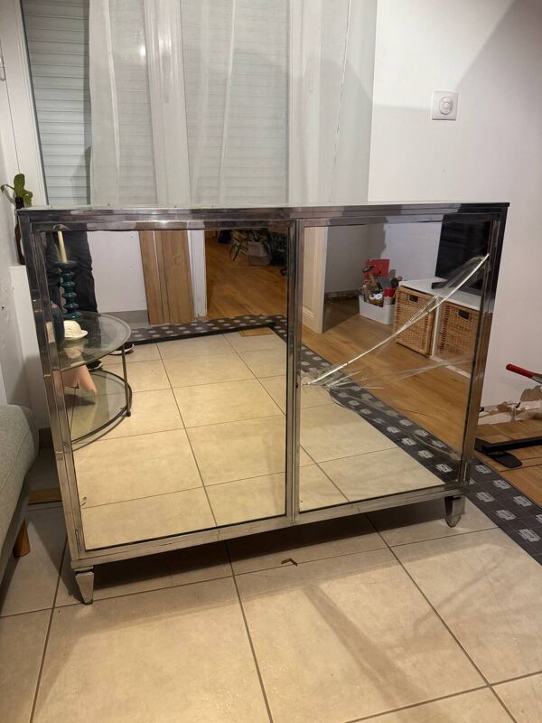 Meuble de métier entièrement miroir