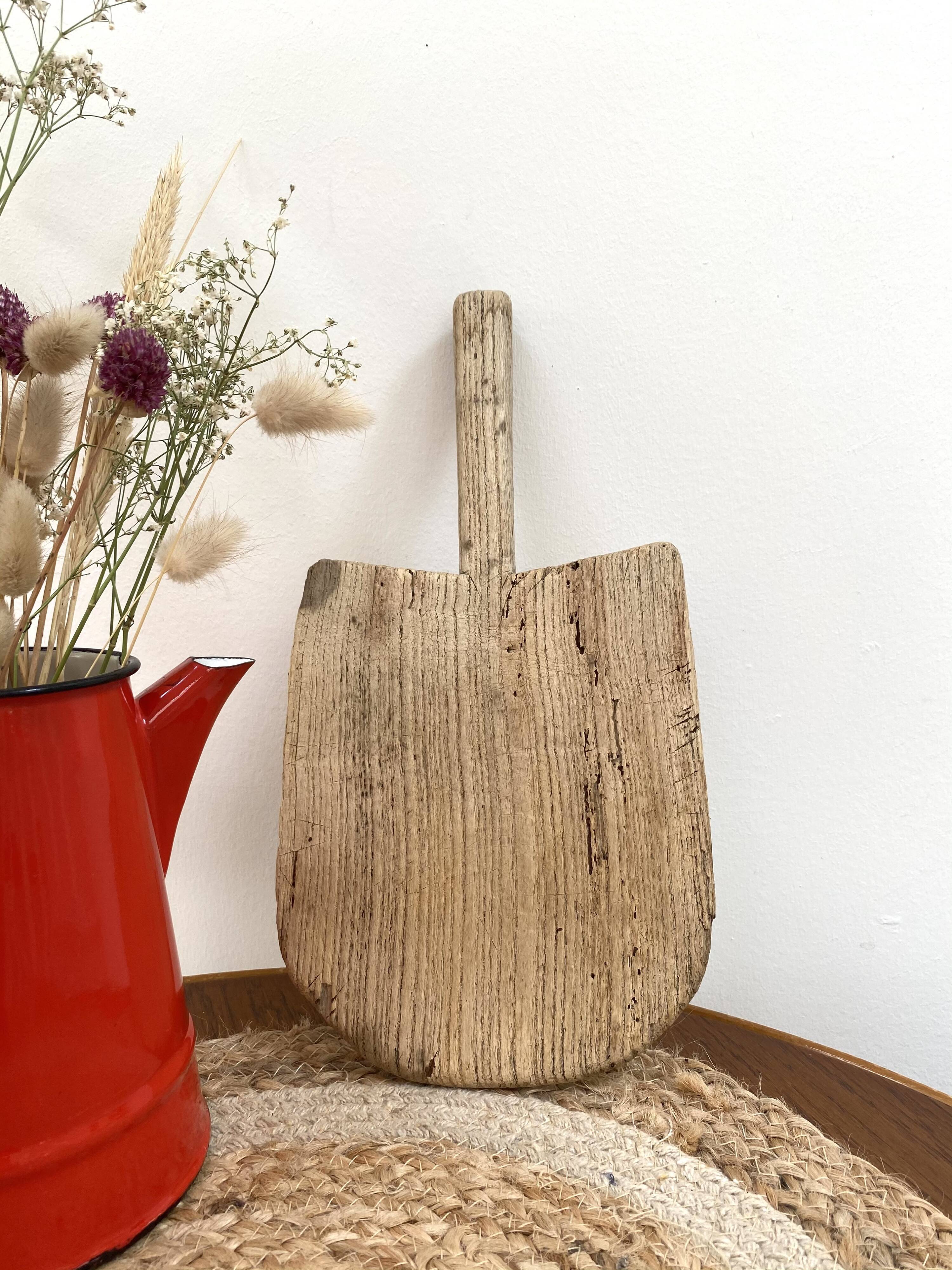 Washerwomen's beater wooden cutting board
