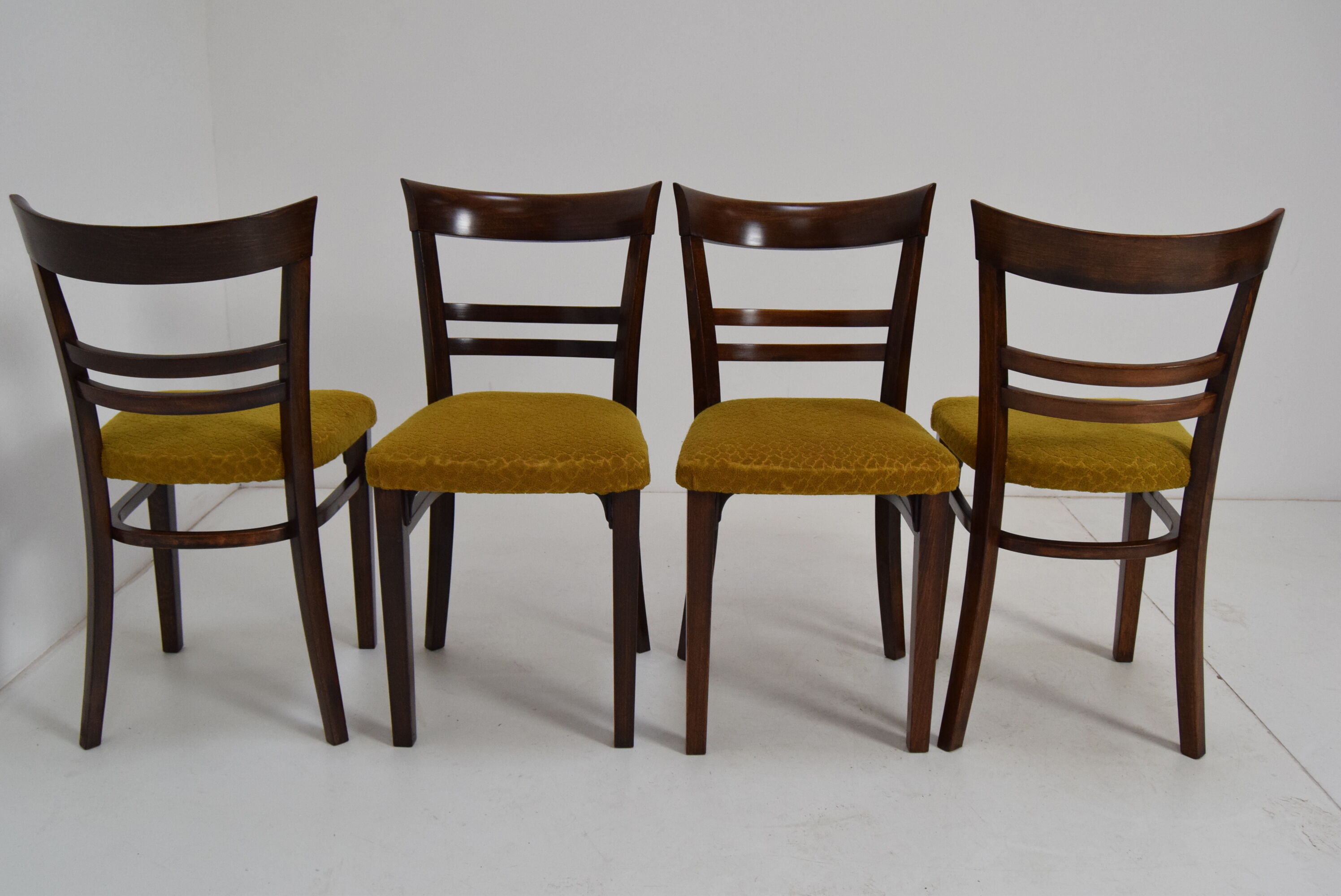 Set of Four Art Deco Dining Chairs By Fischel,1930‘s.