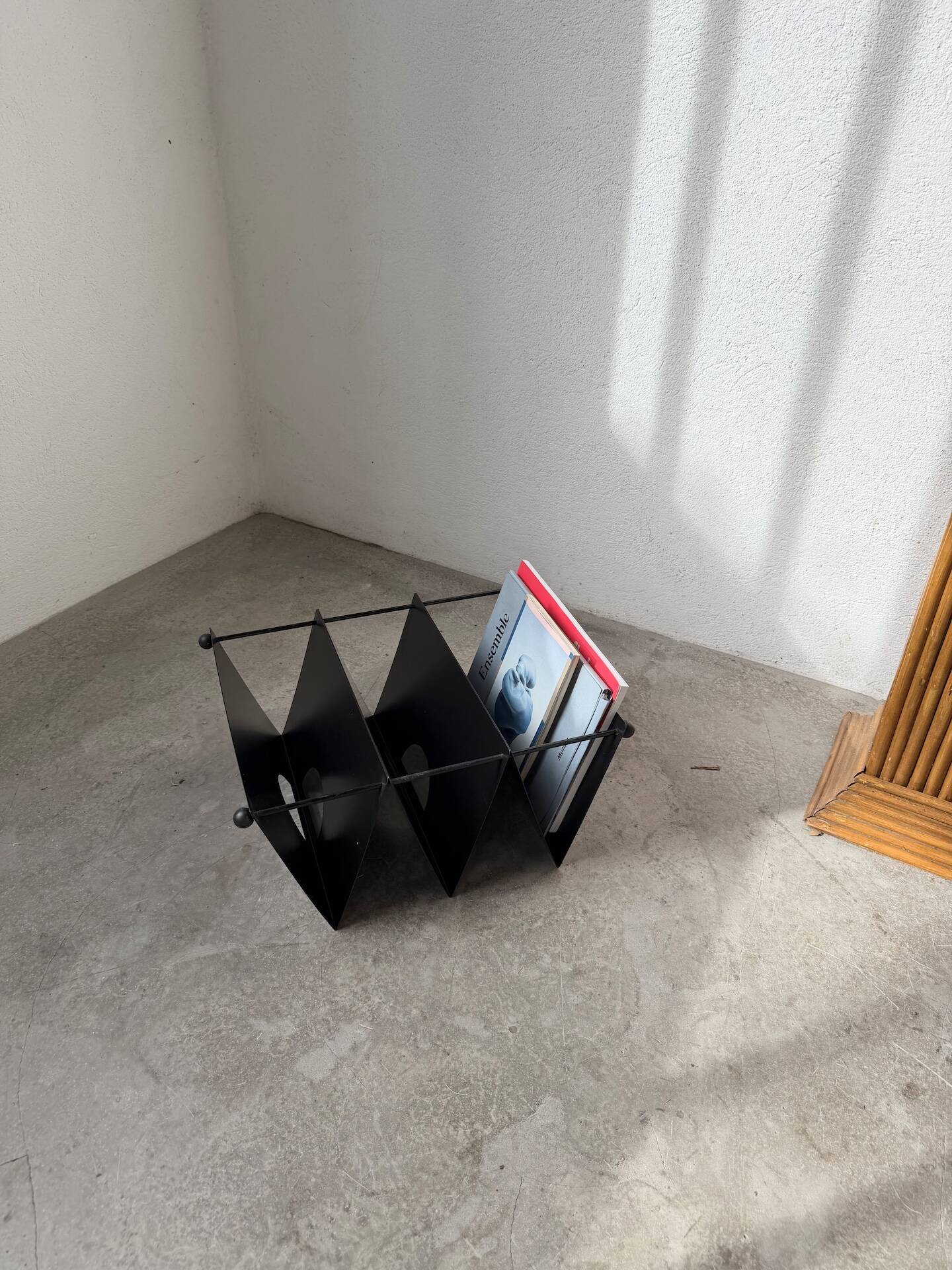 Modular magazine rack Memphis 1980