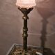 Lampe bronze Napoléon III, globe sculpté, moulé opaque