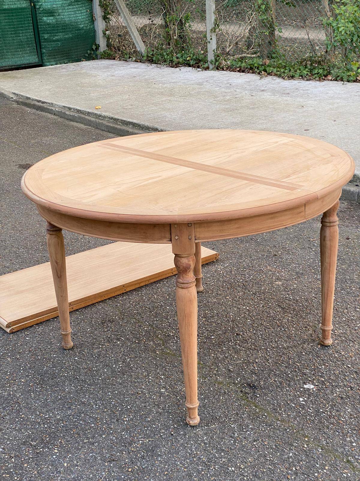 Table à manger ronde extensible rénovée Louis Philippe 120-220cm 19ème