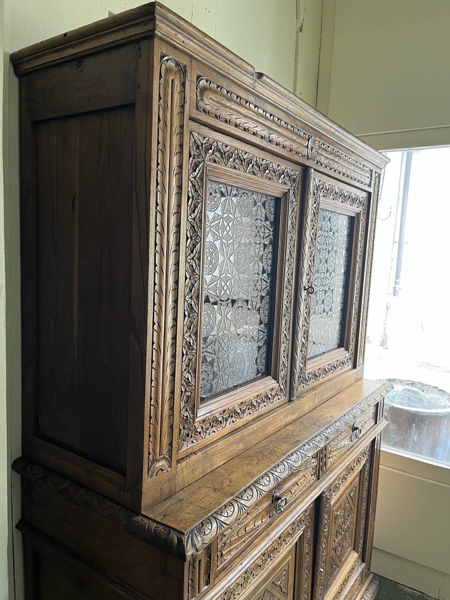 4-door sideboard