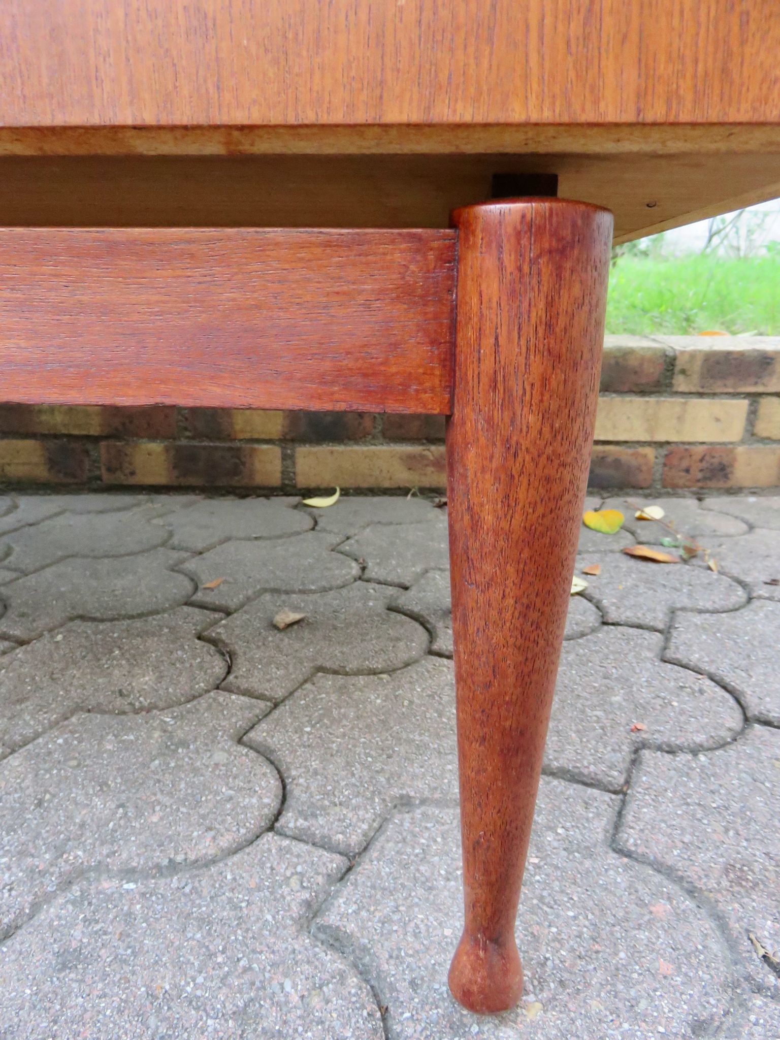 Commode en teck de Peter Moos Danemark 1955