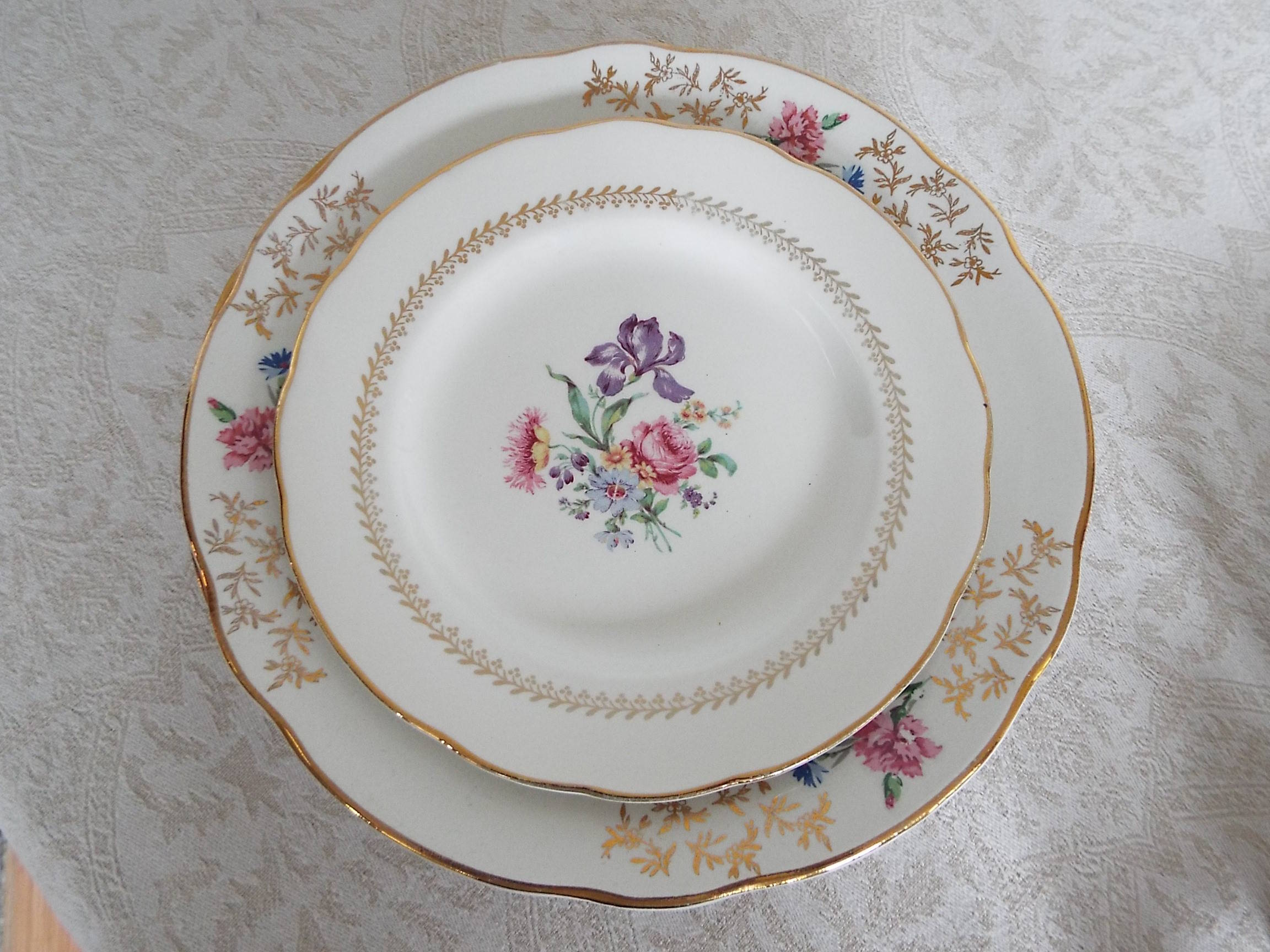 6 flowery dessert plates
